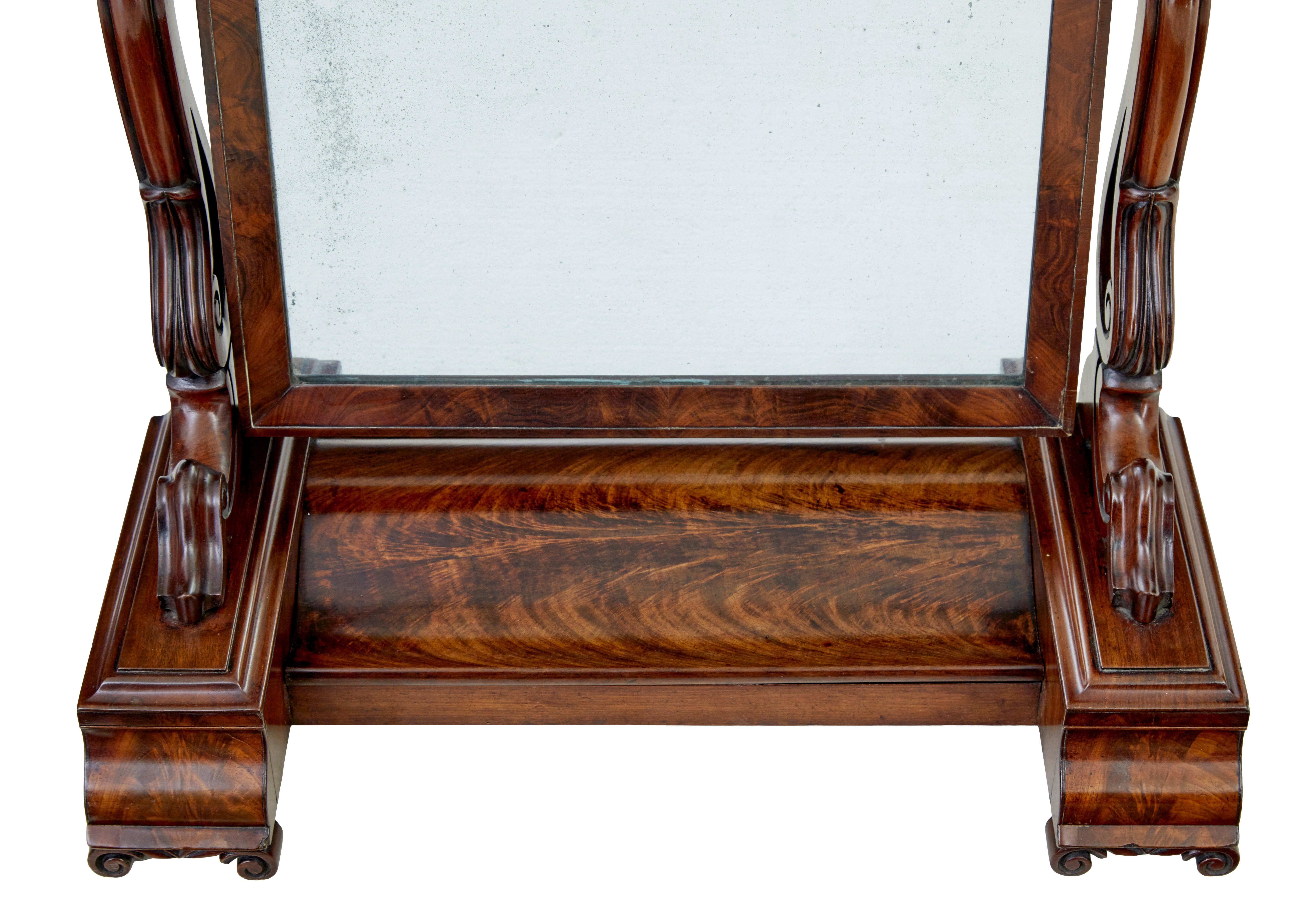 Sculpté à la main Grand miroir de vanité du 19e siècle, début de l'époque victorienne en vente