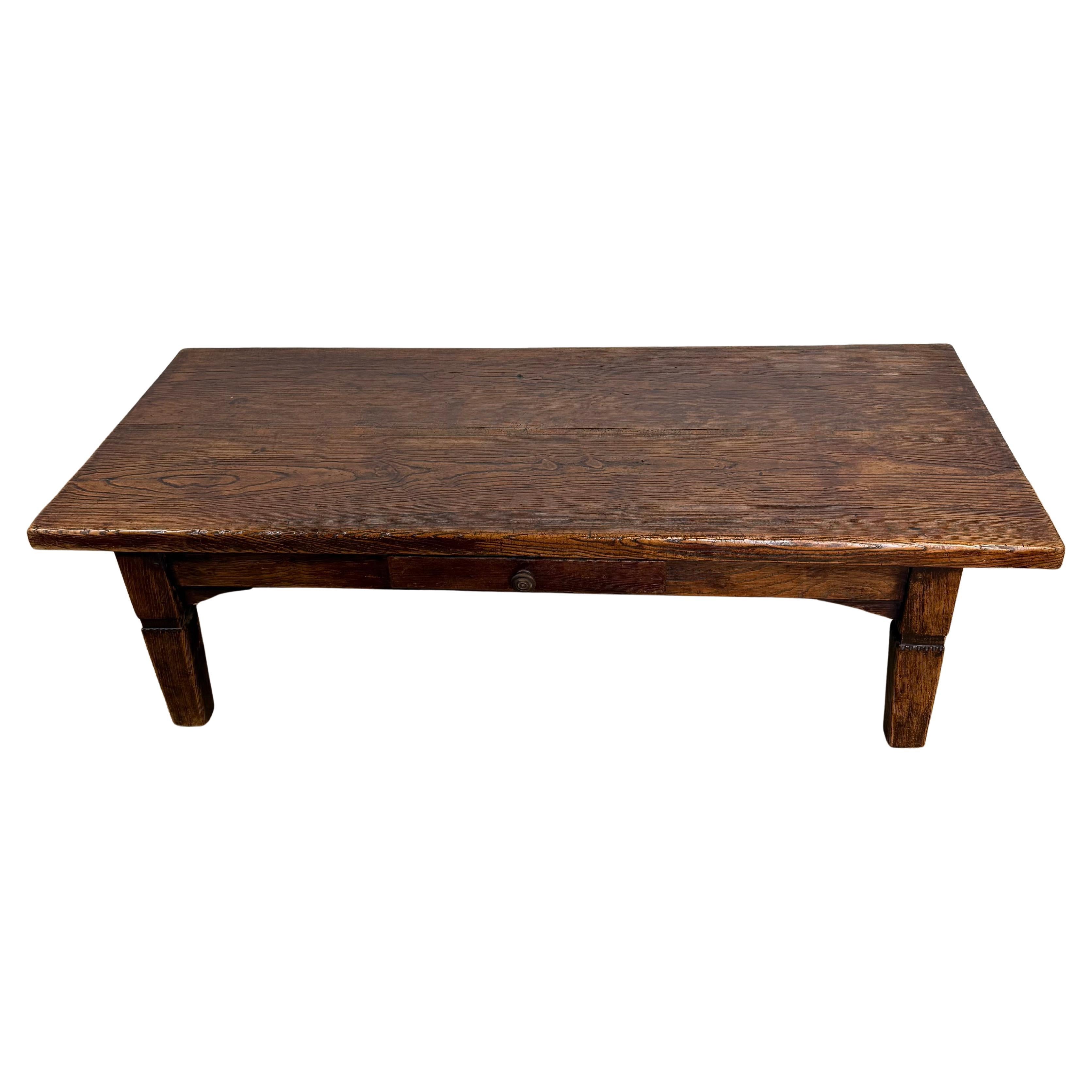 Large 19th century elm coffee table