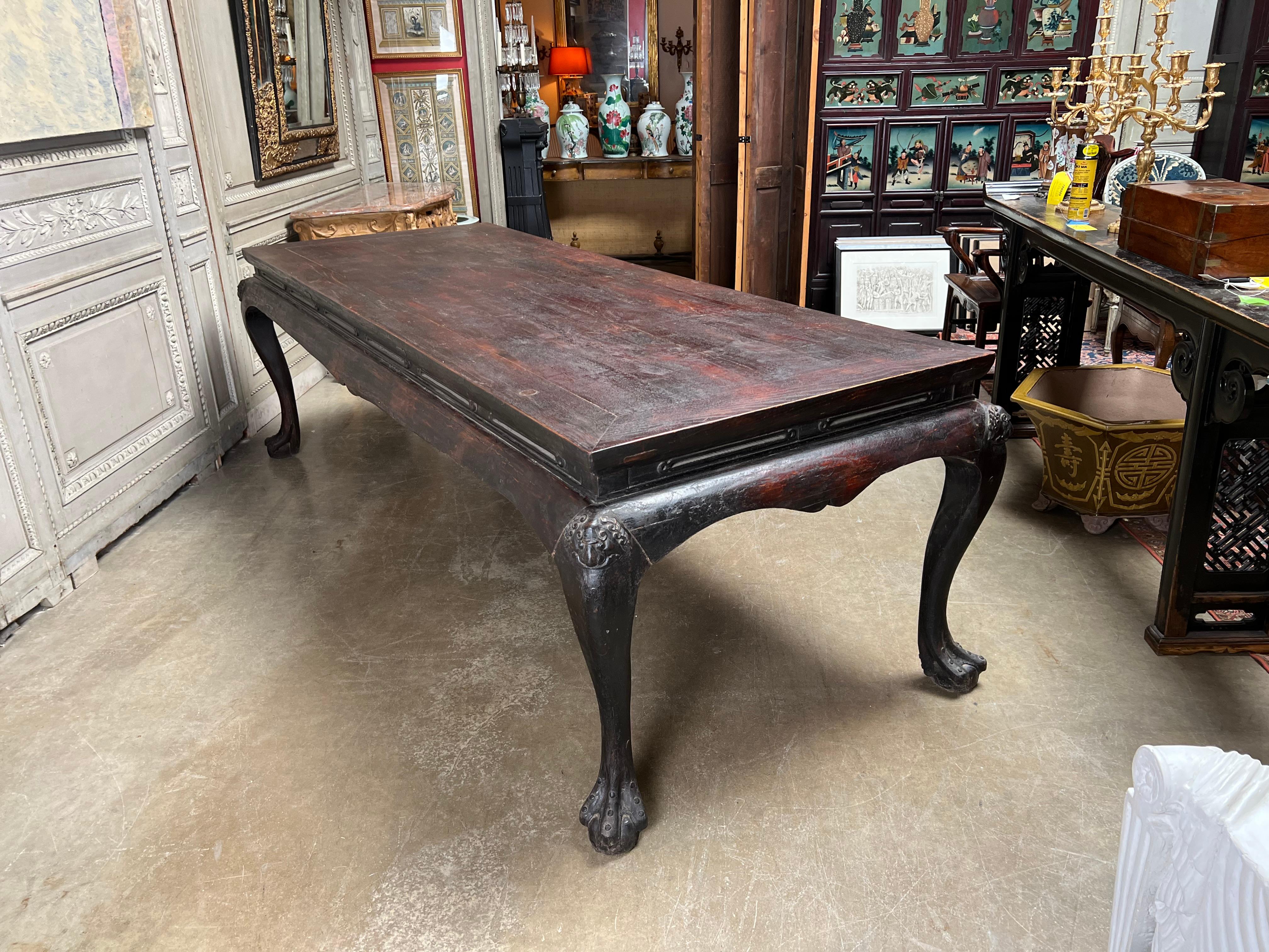 Large 19th Century Elmwood Table with an Old Lacquer Finish For Sale 1