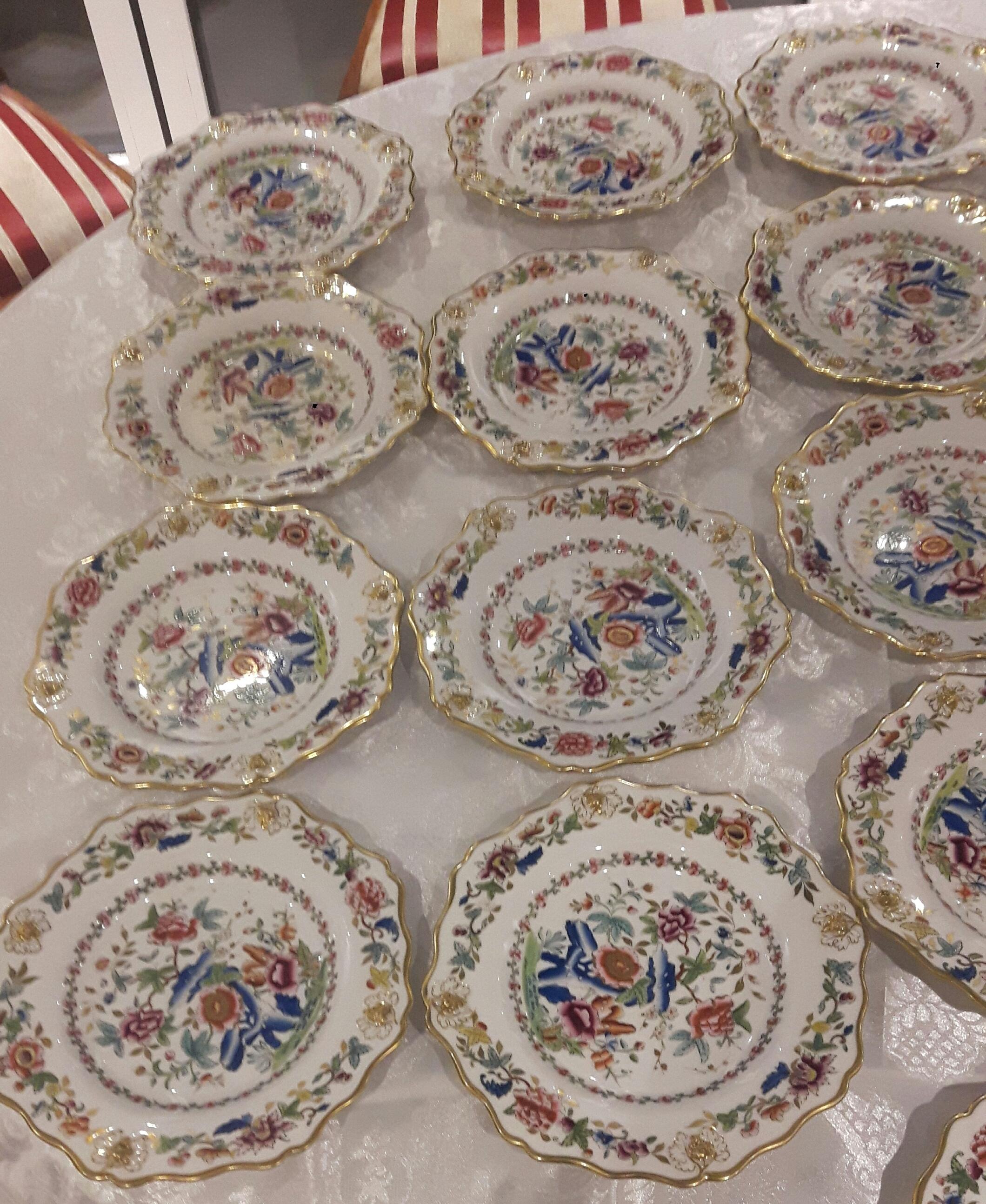 Large crisply decorated English dessert service, probably by William Ridgway, decorated with an Indian Tree pattern around a scalloped edge border, with gilded grapes to enhance the borders. The service comprises of 20 dinner plates 20 cm diameter 4