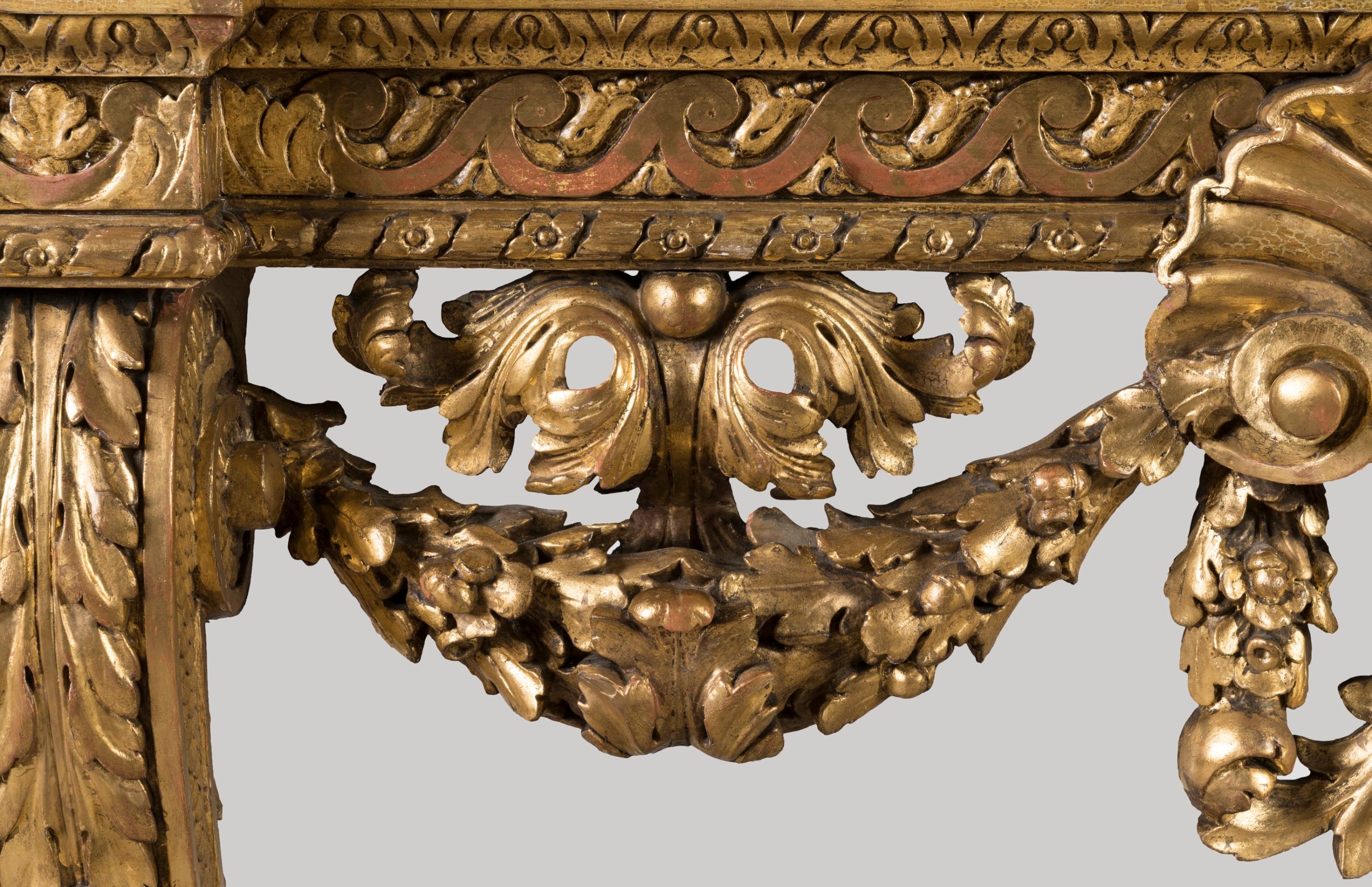 Sculpté à la main Grande table console en bois doré anglais du 19e siècle dans le style de William Kent en vente