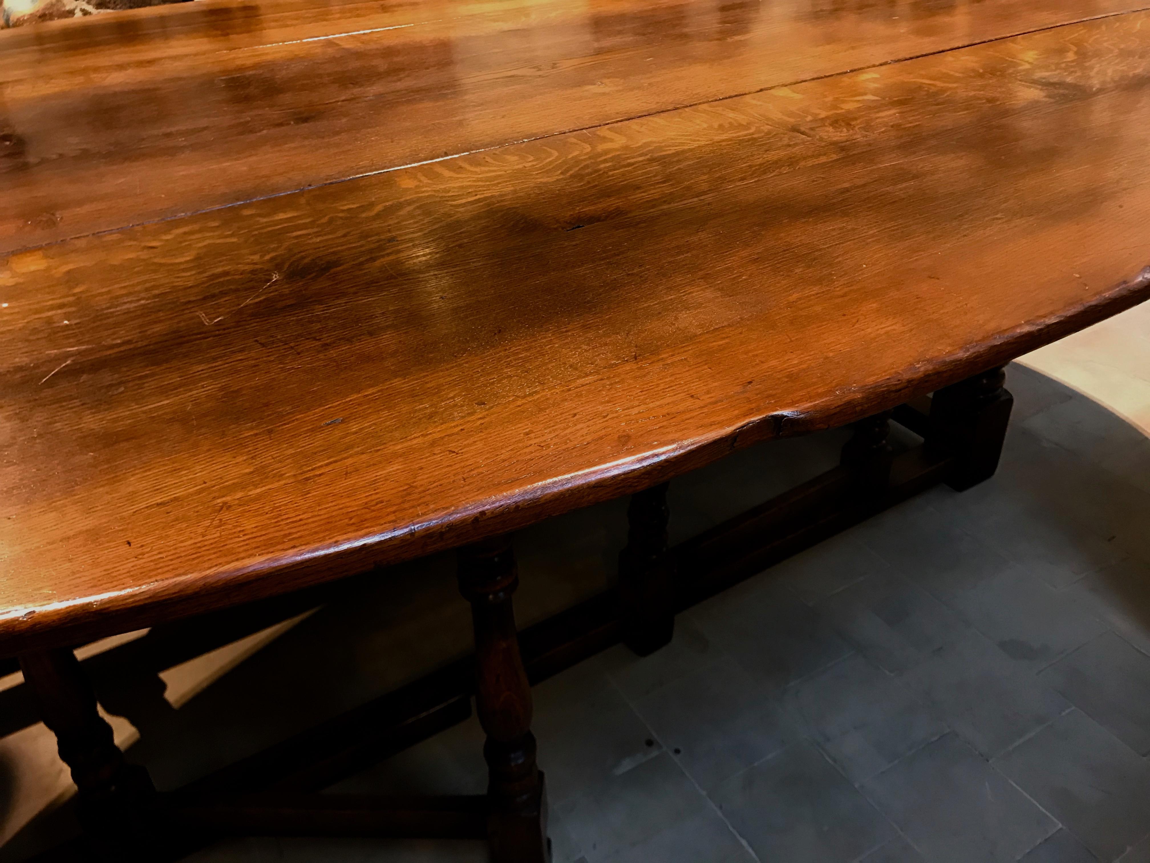 Large English Oak Gateleg Dining Table Seats Eight to Ten For Sale 6