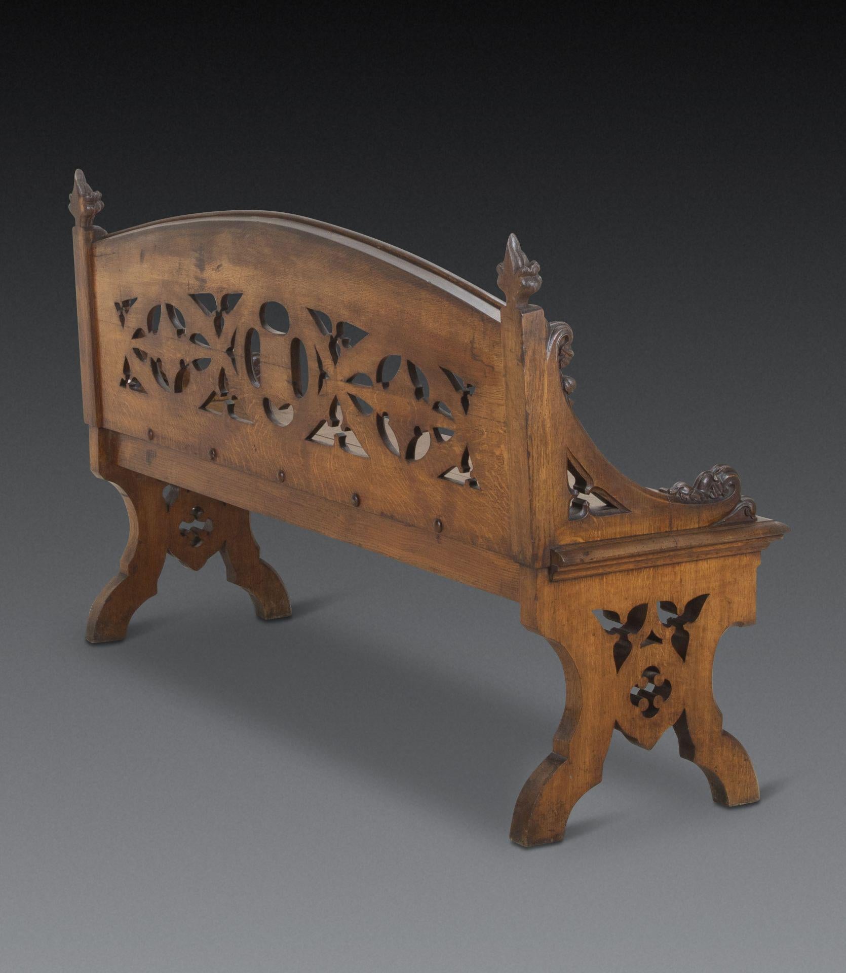 Large 19th Century English Oak Hall Bench For Sale 4