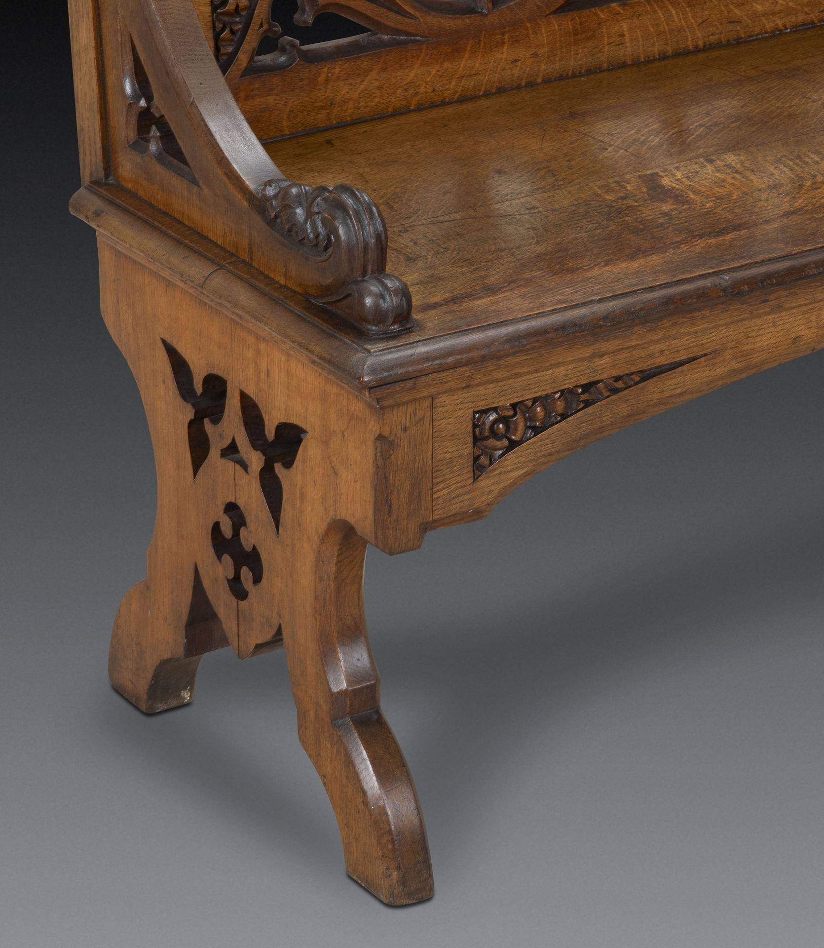 Large 19th Century English Oak Hall Bench In Good Condition For Sale In Shipston-On-Stour, GB