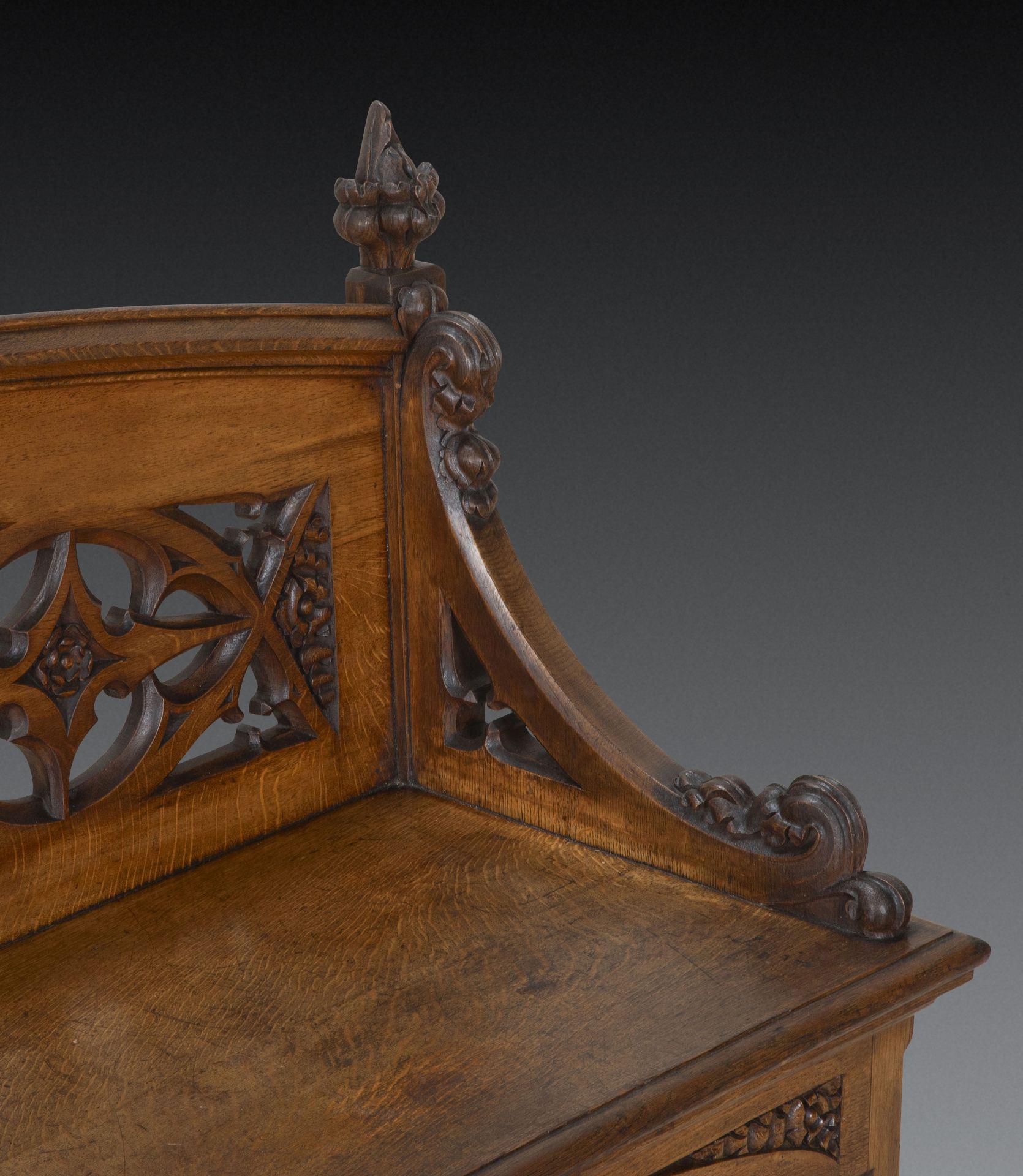 Large 19th Century English Oak Hall Bench For Sale 2