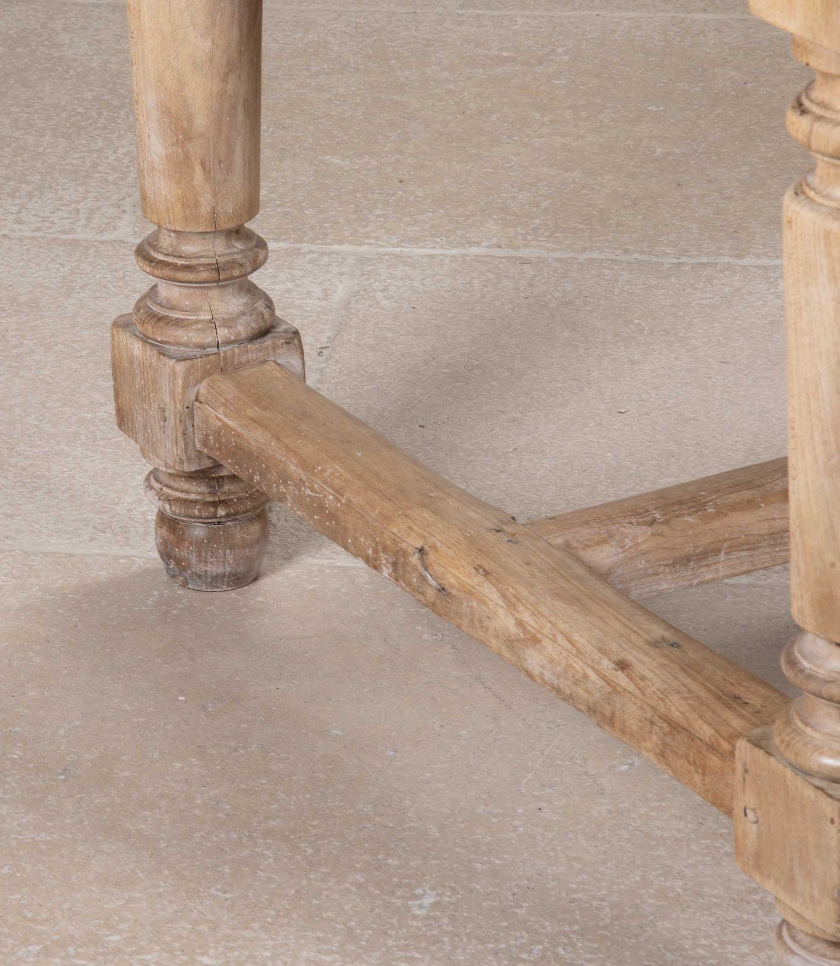 Grande table de réfectoire en hêtre frotté anglais du XIXe siècle en vente 6