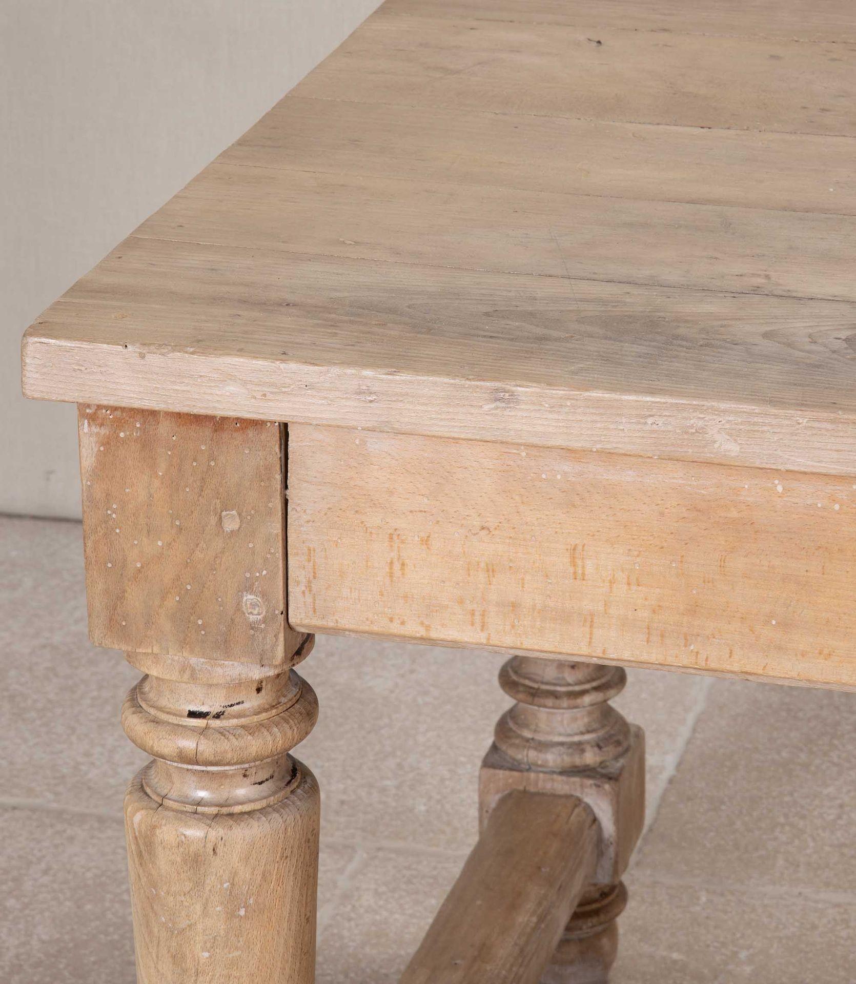 Hêtre Grande table de réfectoire en hêtre frotté anglais du XIXe siècle en vente