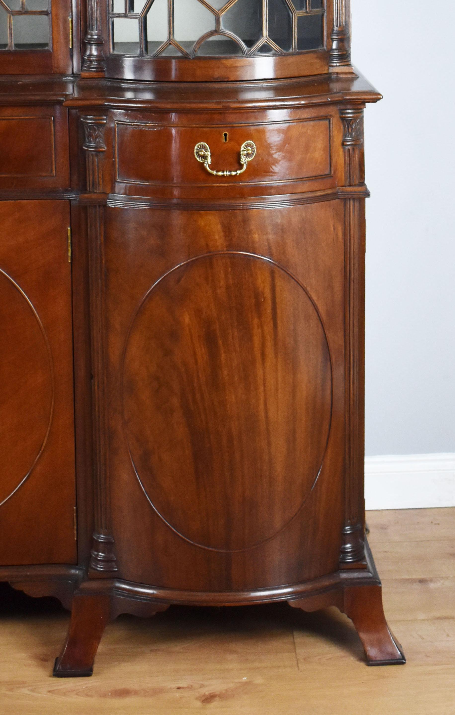 Large 19th Century English Victorian Mahogany Inverted Breakfront Bookcase 6