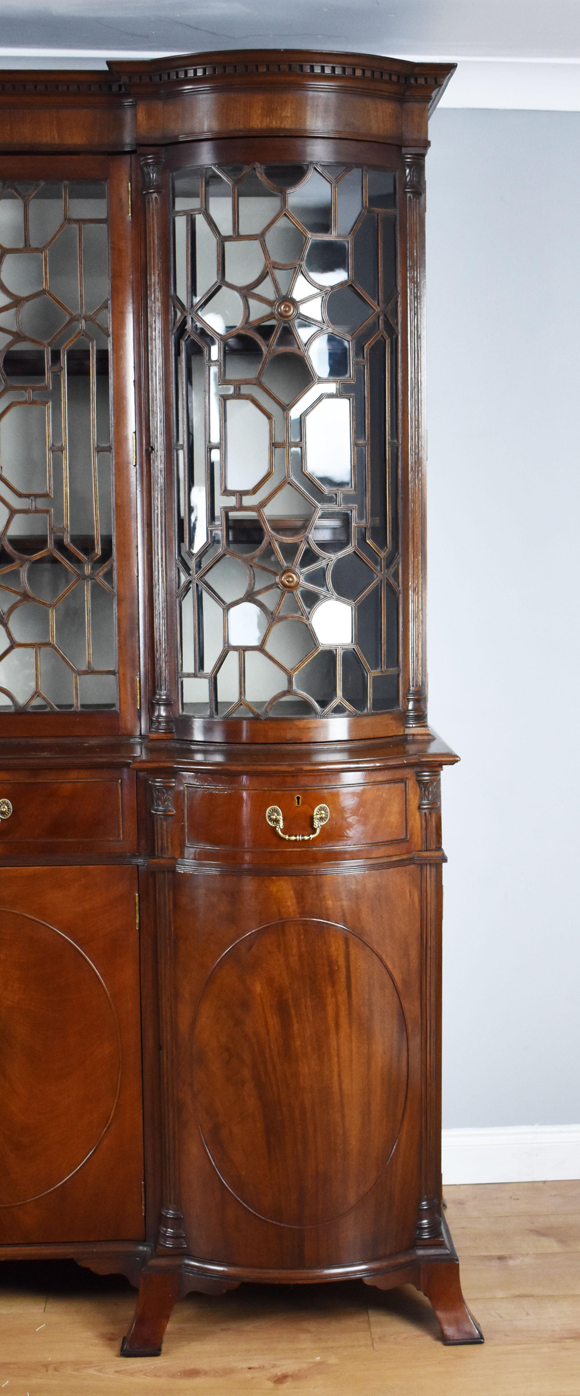 Large 19th Century English Victorian Mahogany Inverted Breakfront Bookcase 4