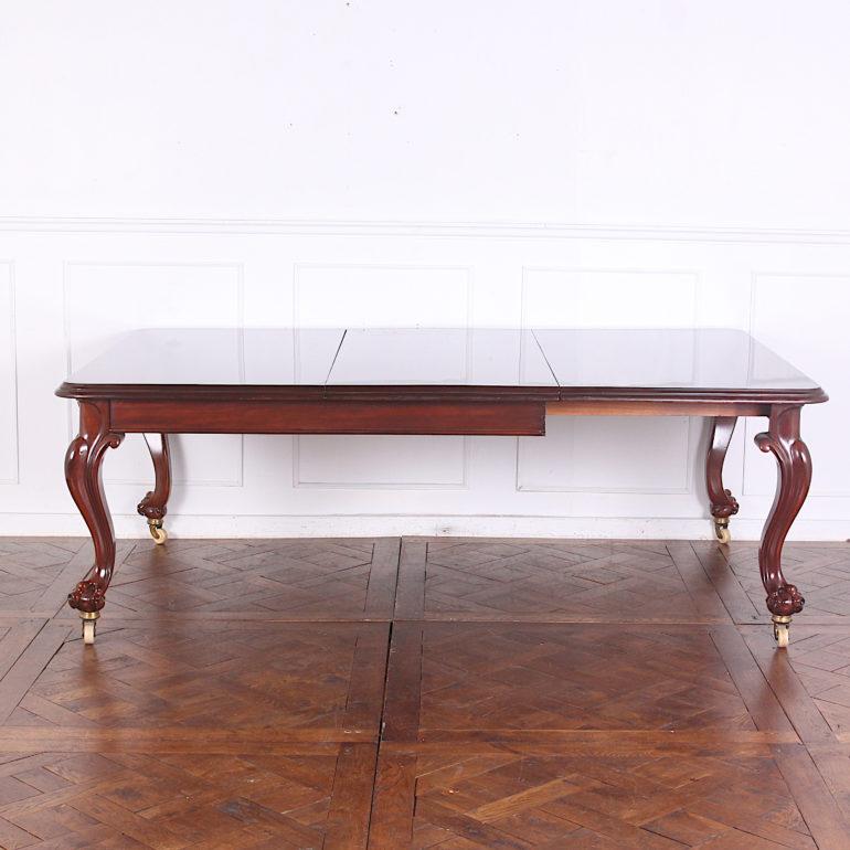 Late 19th Century Large 19th Century English Victorian Solid Mahogany Dining Table