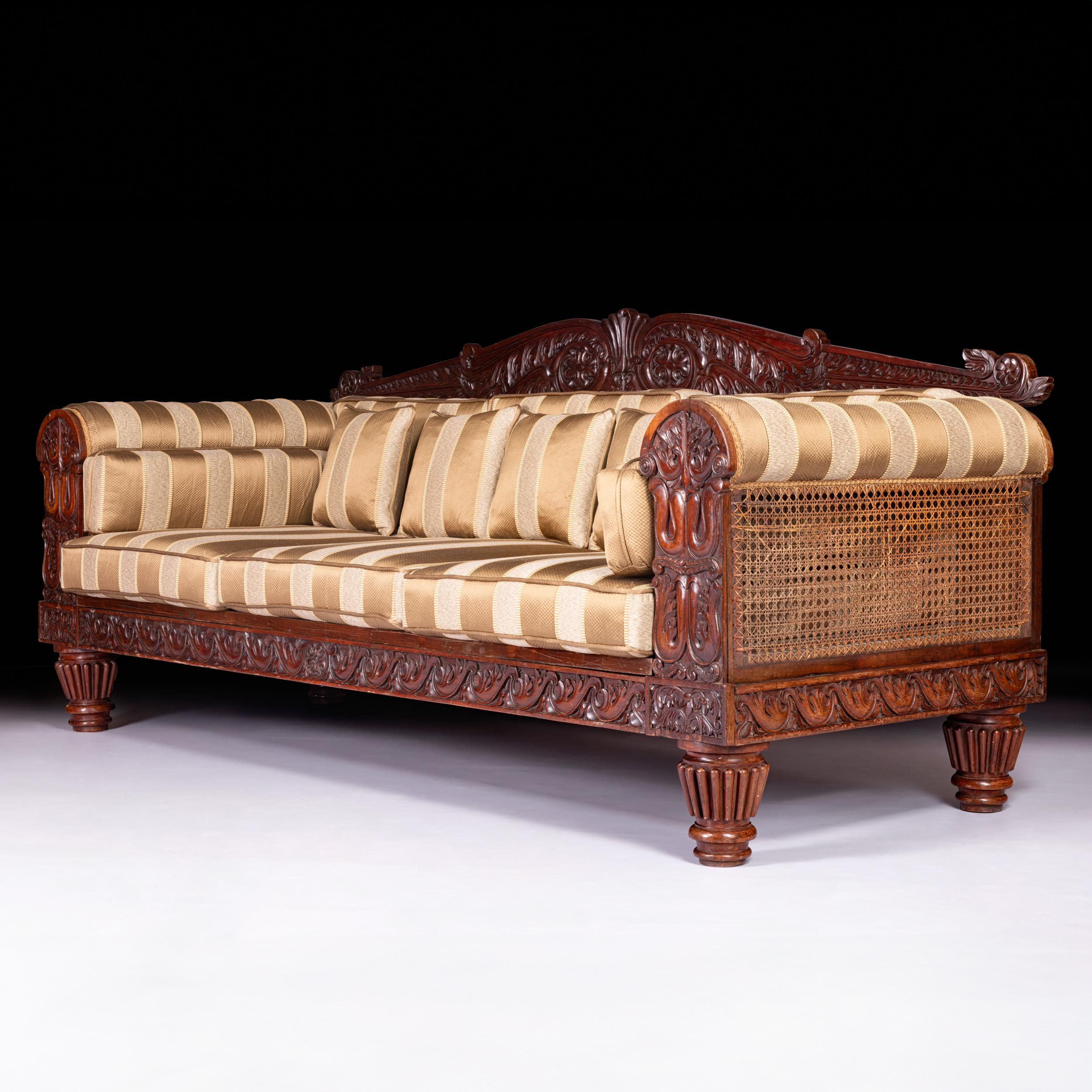 Large 19th Century English William IV Settee Attributed To Gillows Of Lancaster In Good Condition For Sale In Dublin, IE