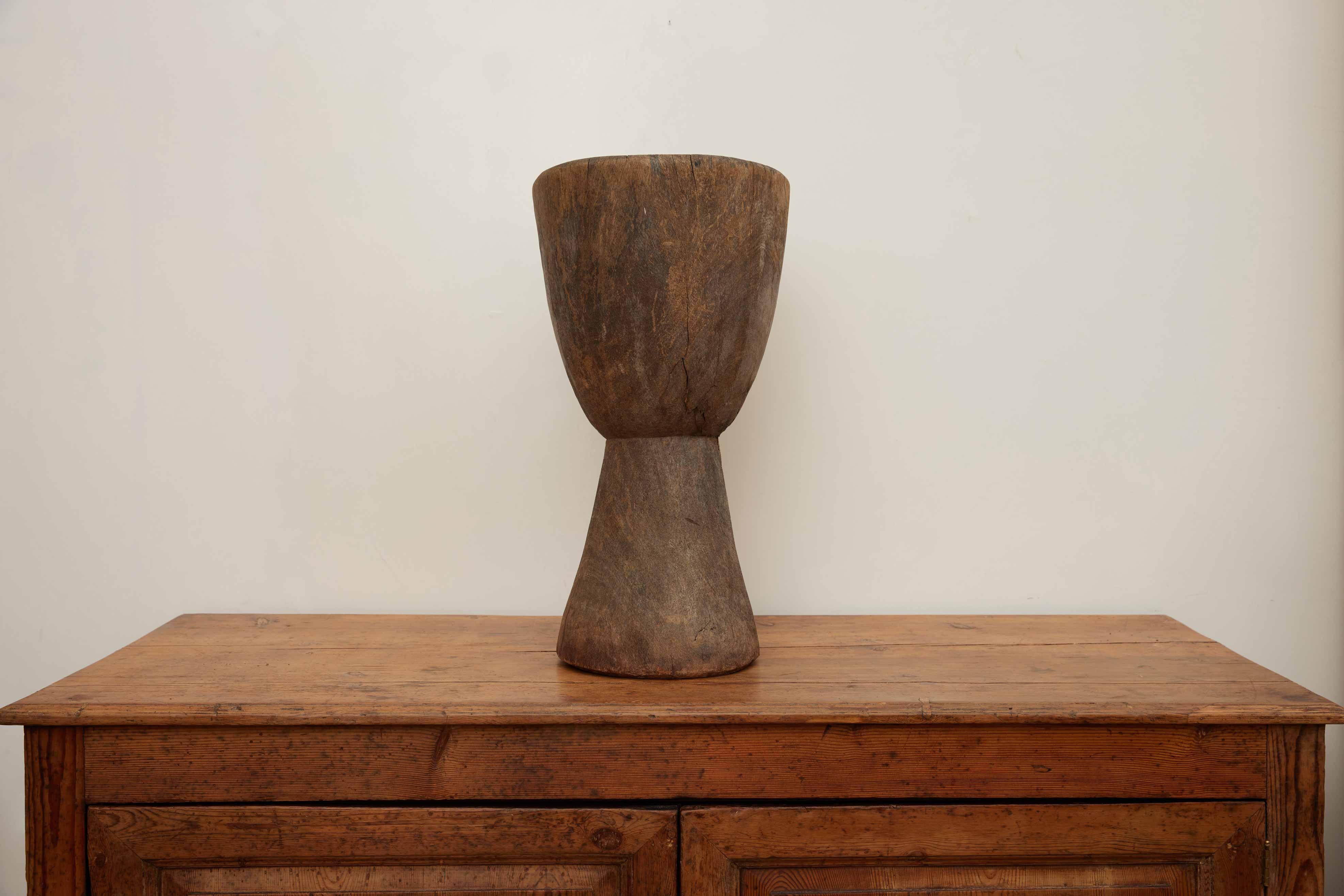 Large 19th Century European Wood Mortar For Sale 6