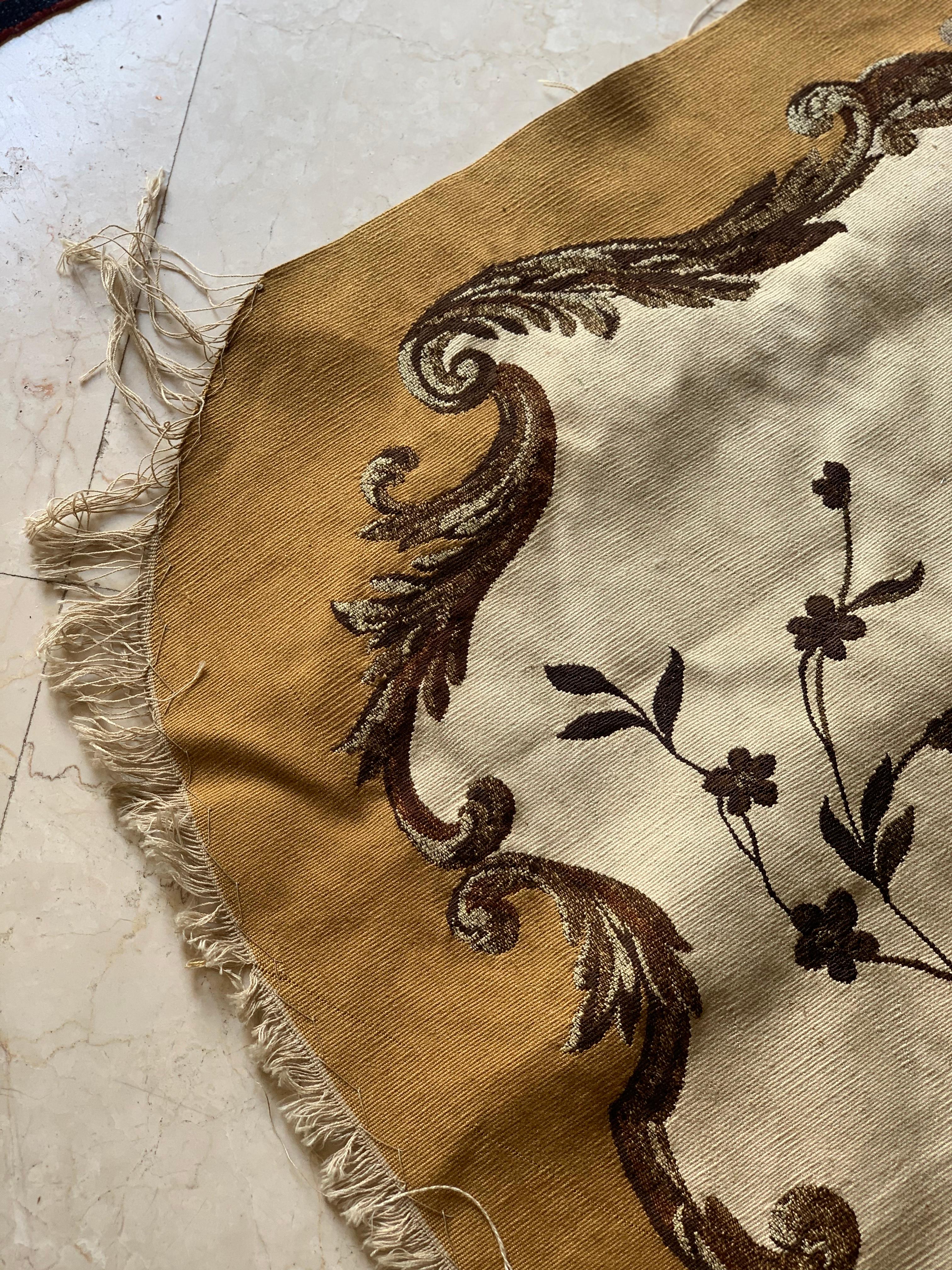 Großes Fragment eines französischen Aubusson-Wandteppichs aus dem 19. (Handgewebt) im Angebot