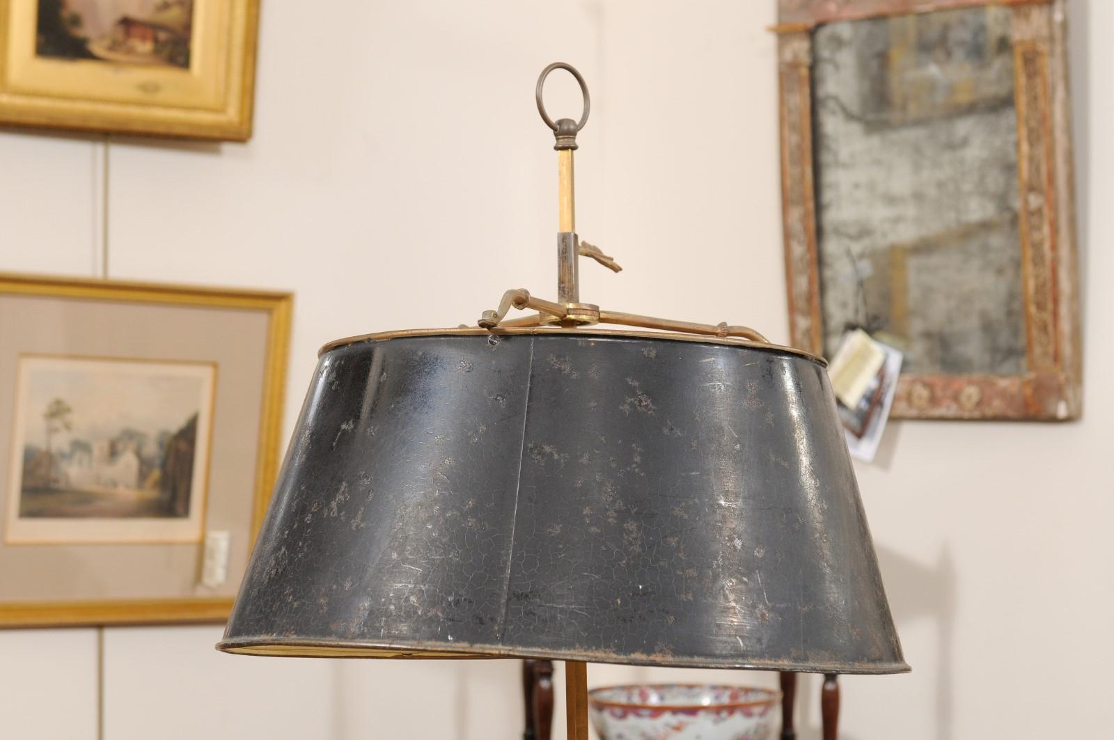 Bronze Grande lampe bouillotte en bronze du 19e siècle avec abat-jour en tôle peinte en noir en vente