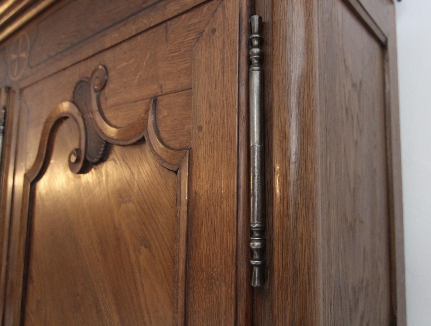 Grande mobile o credenza francese del XIX secolo in vendita 6