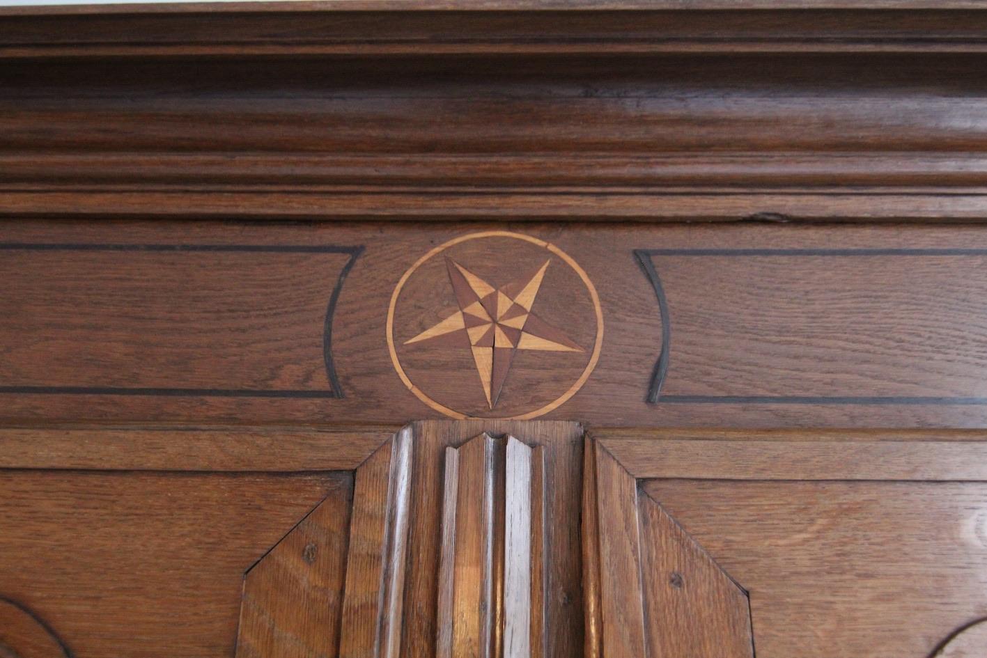 Grande mobile o credenza francese del XIX secolo in vendita 8
