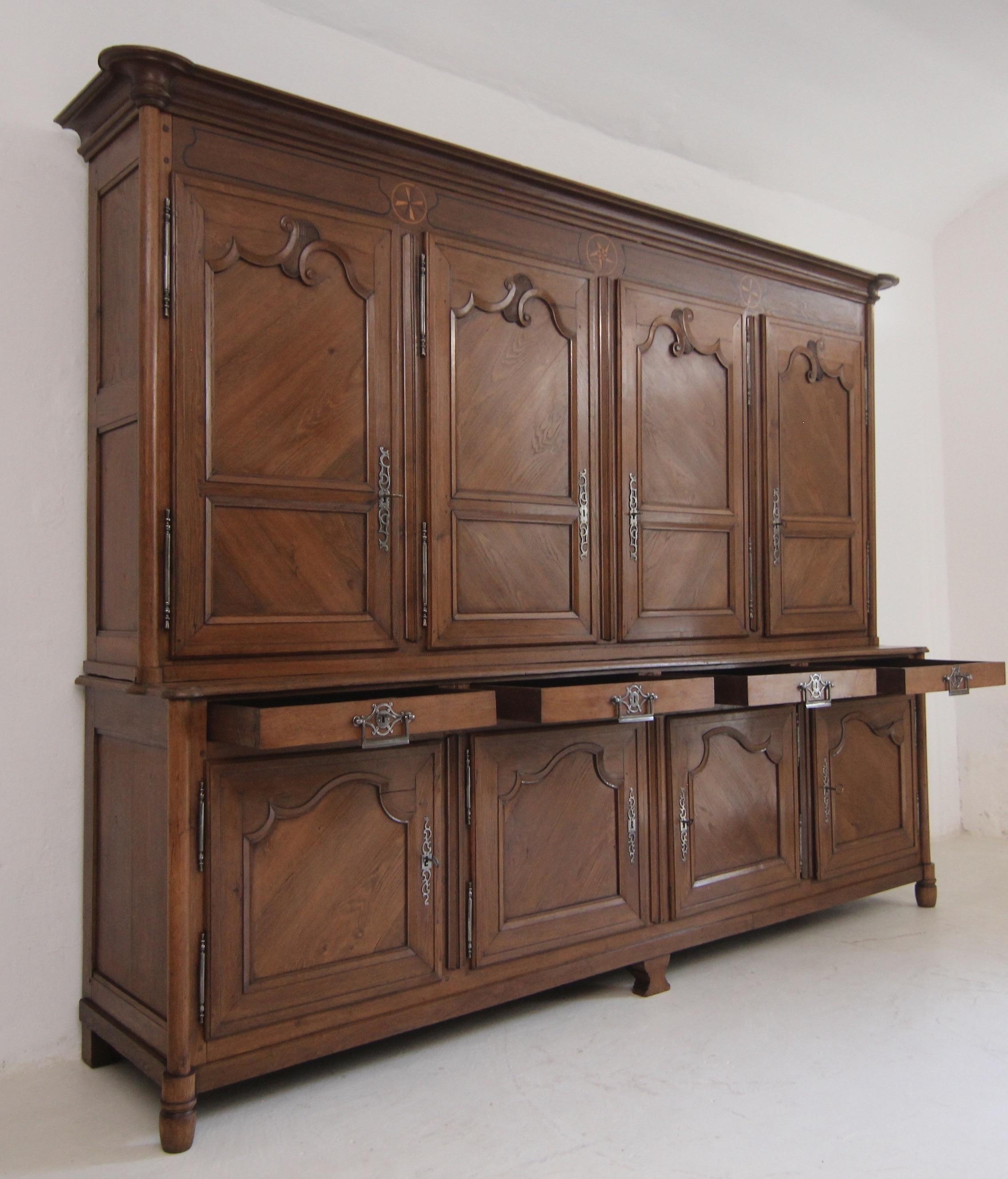 Grande mobile o credenza francese del XIX secolo in vendita 12