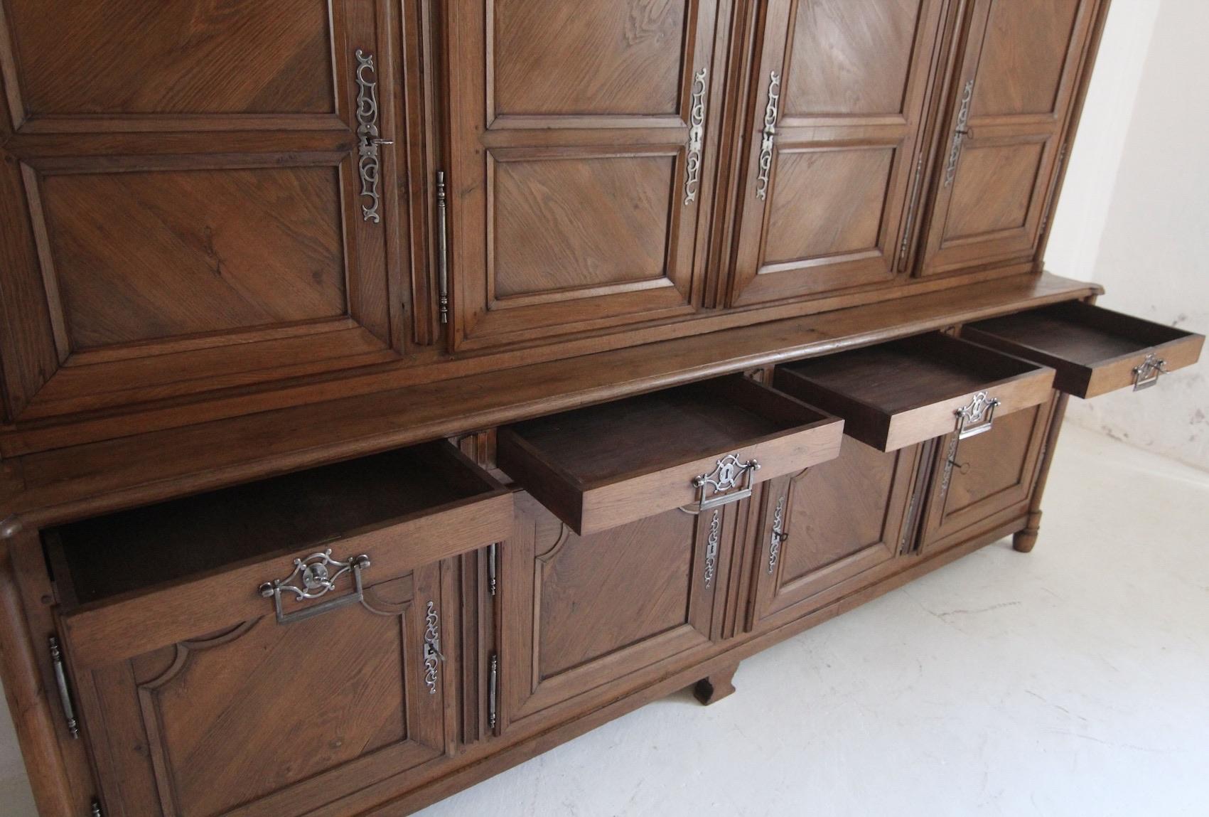 Grande mobile o credenza francese del XIX secolo in vendita 13