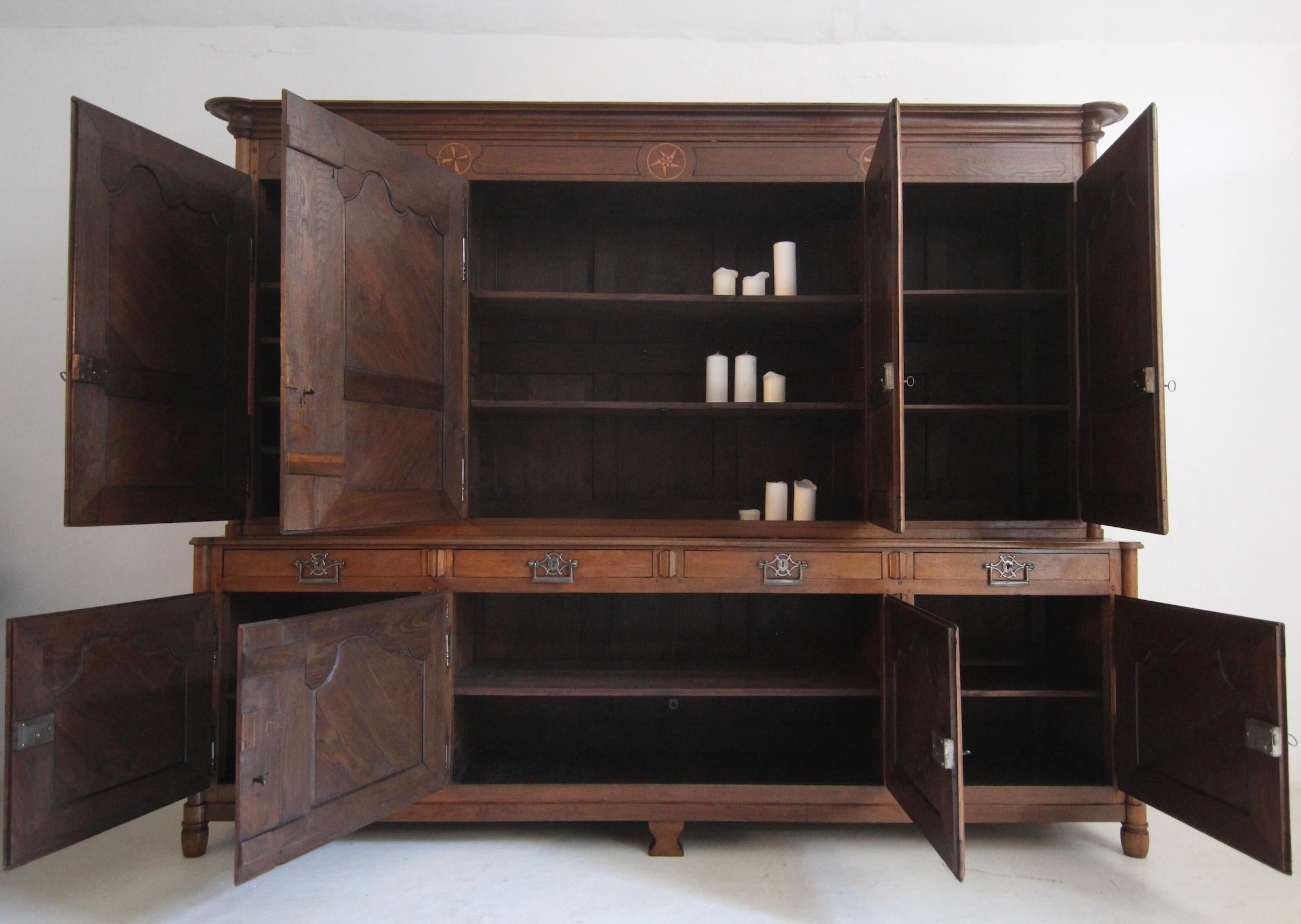Grande mobile o credenza francese del XIX secolo in vendita 14