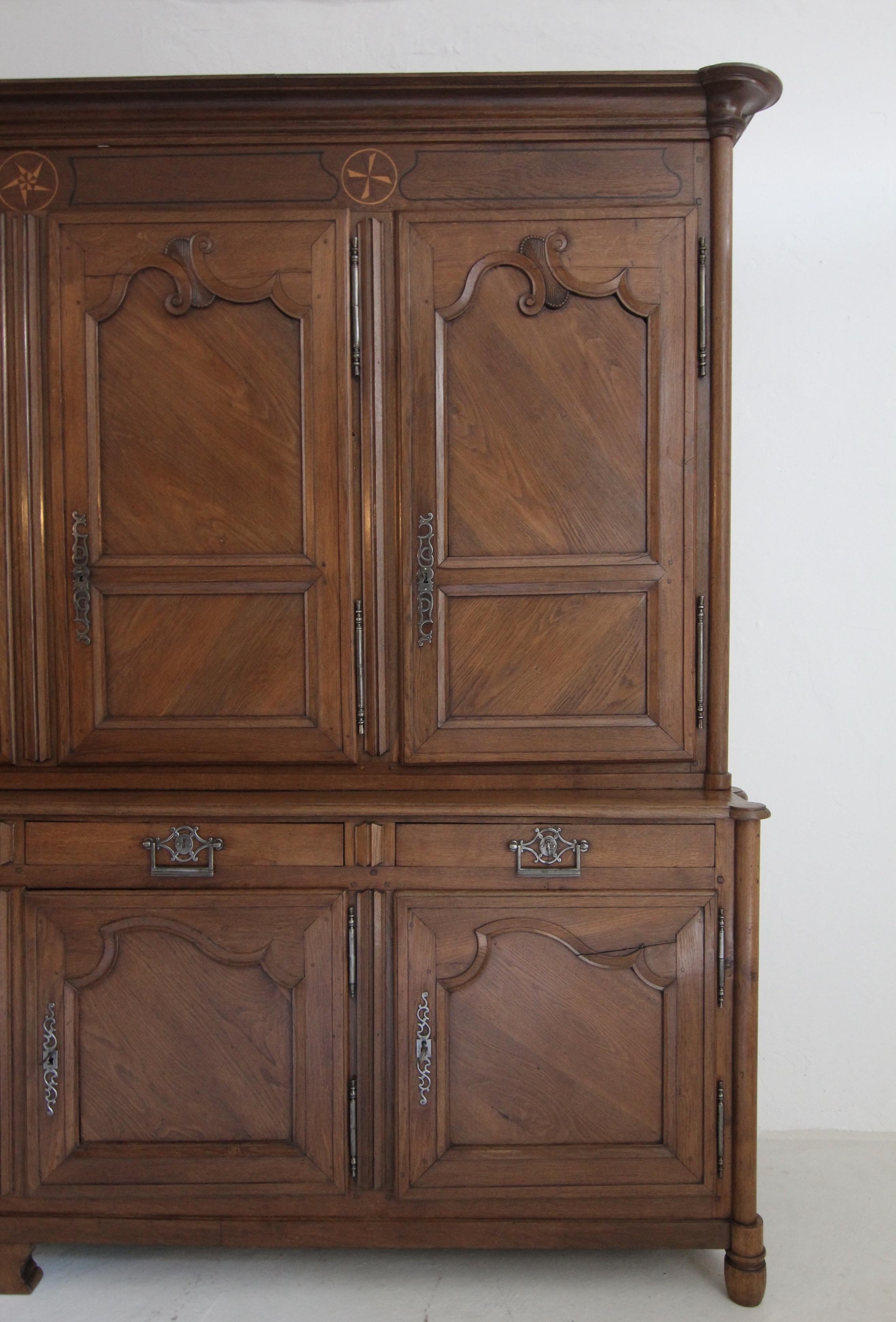 Quercia Grande mobile o credenza francese del XIX secolo in vendita