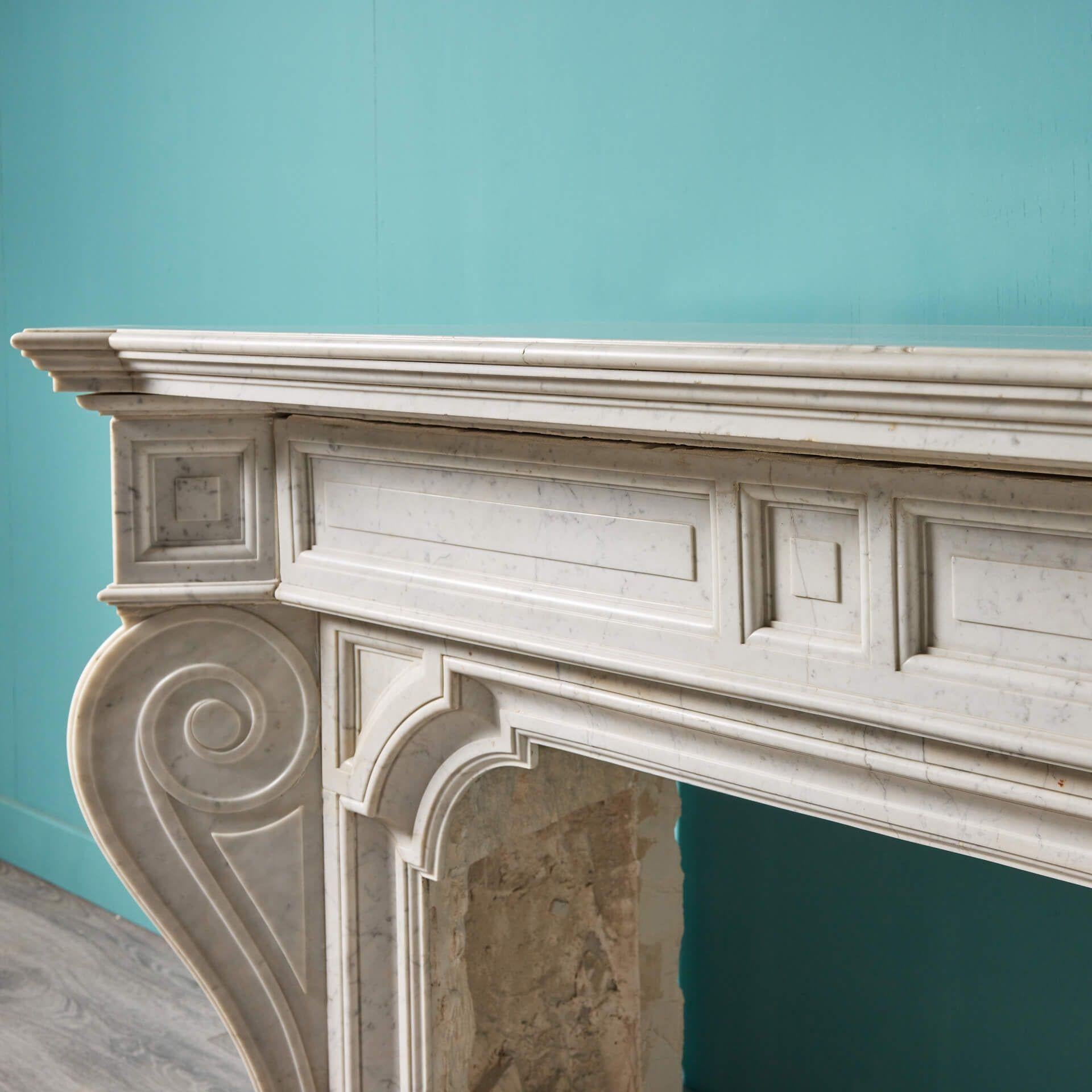 Large 19th Century French Carrara Marble Mantel For Sale 6