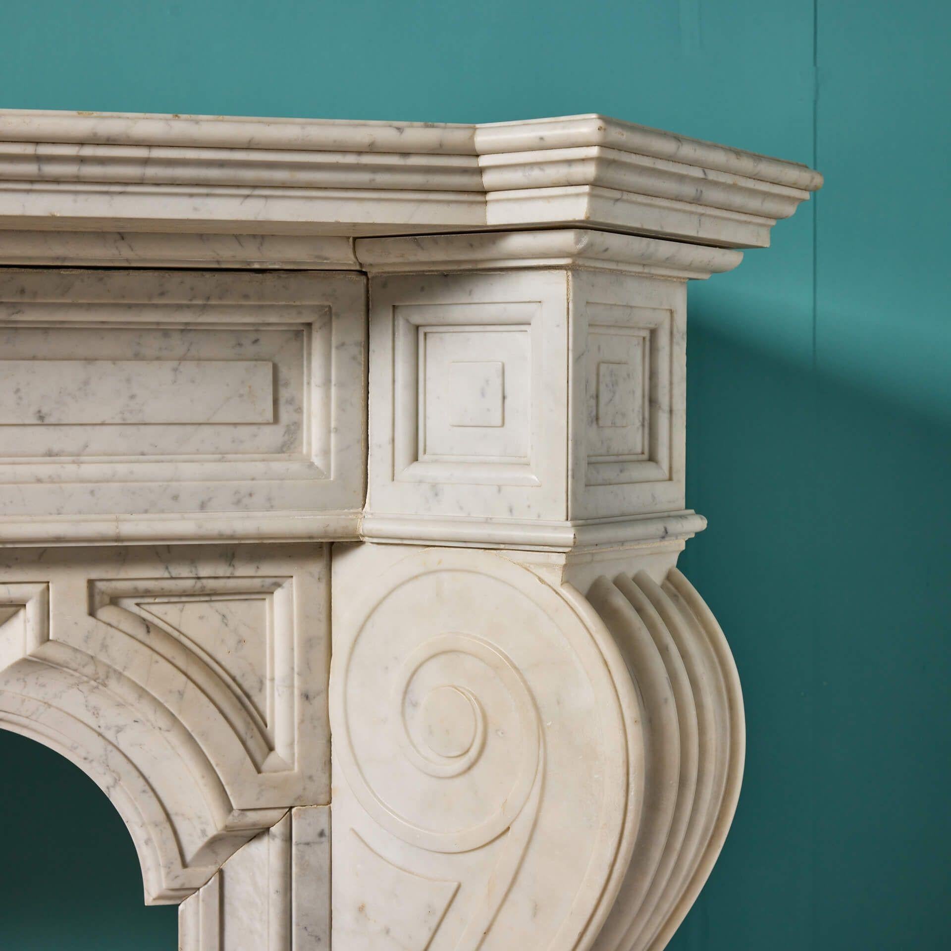 Large 19th Century French Carrara Marble Mantel In Good Condition For Sale In Wormelow, Herefordshire