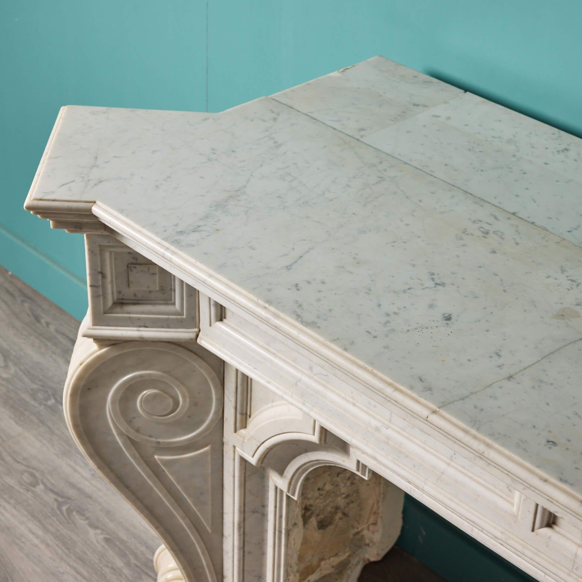 Large 19th Century French Carrara Marble Mantel For Sale 4