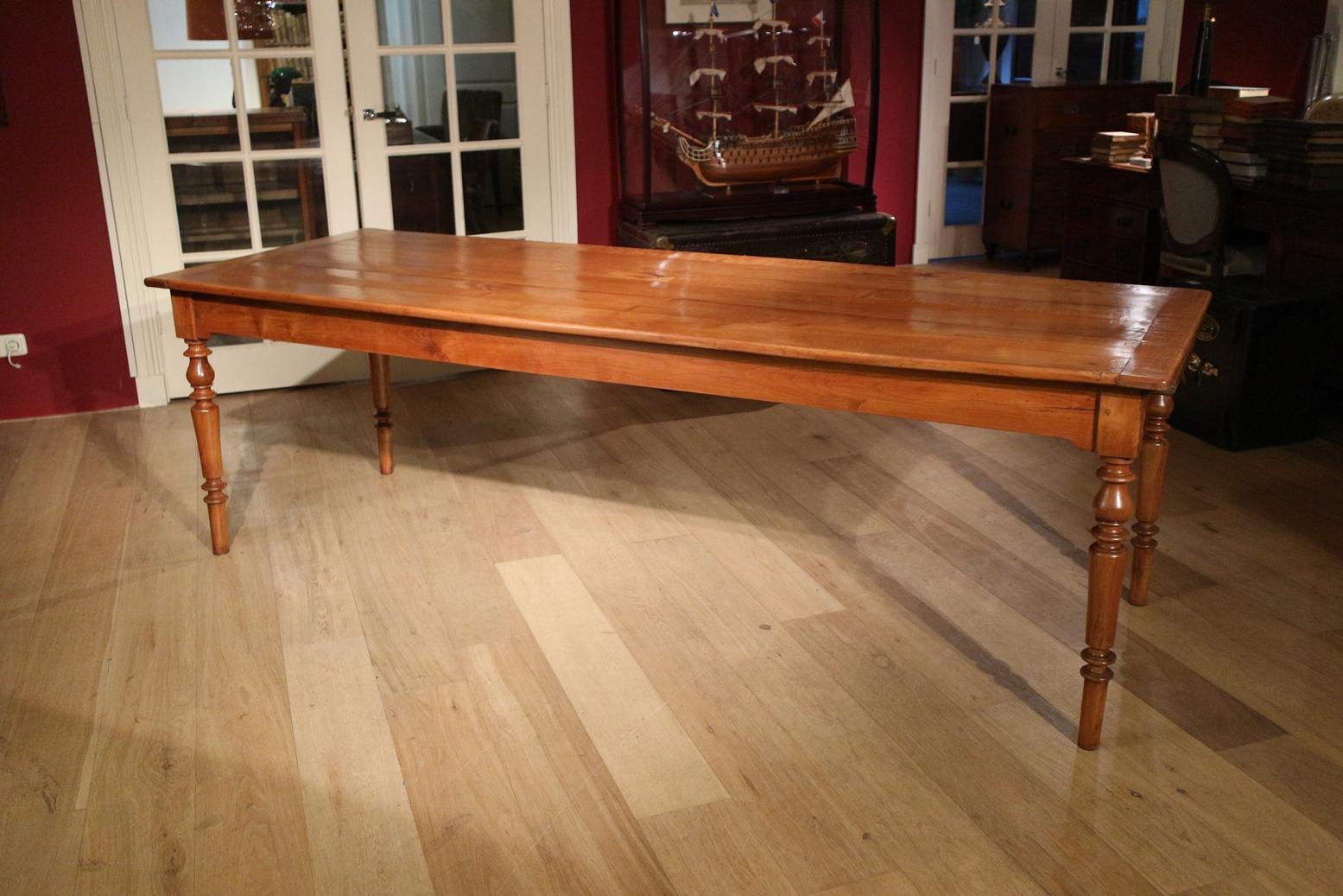 Beautiful large cherrywood table in perfect condition. The table has a chestnut wooden pull-out leaf and 1 drawer. Nice warm light color. Also a lot of legroom.
Origin: France
Period: Mid-19th century
Size: 248cm x 87cm x H 77cm (legroom 64cm).