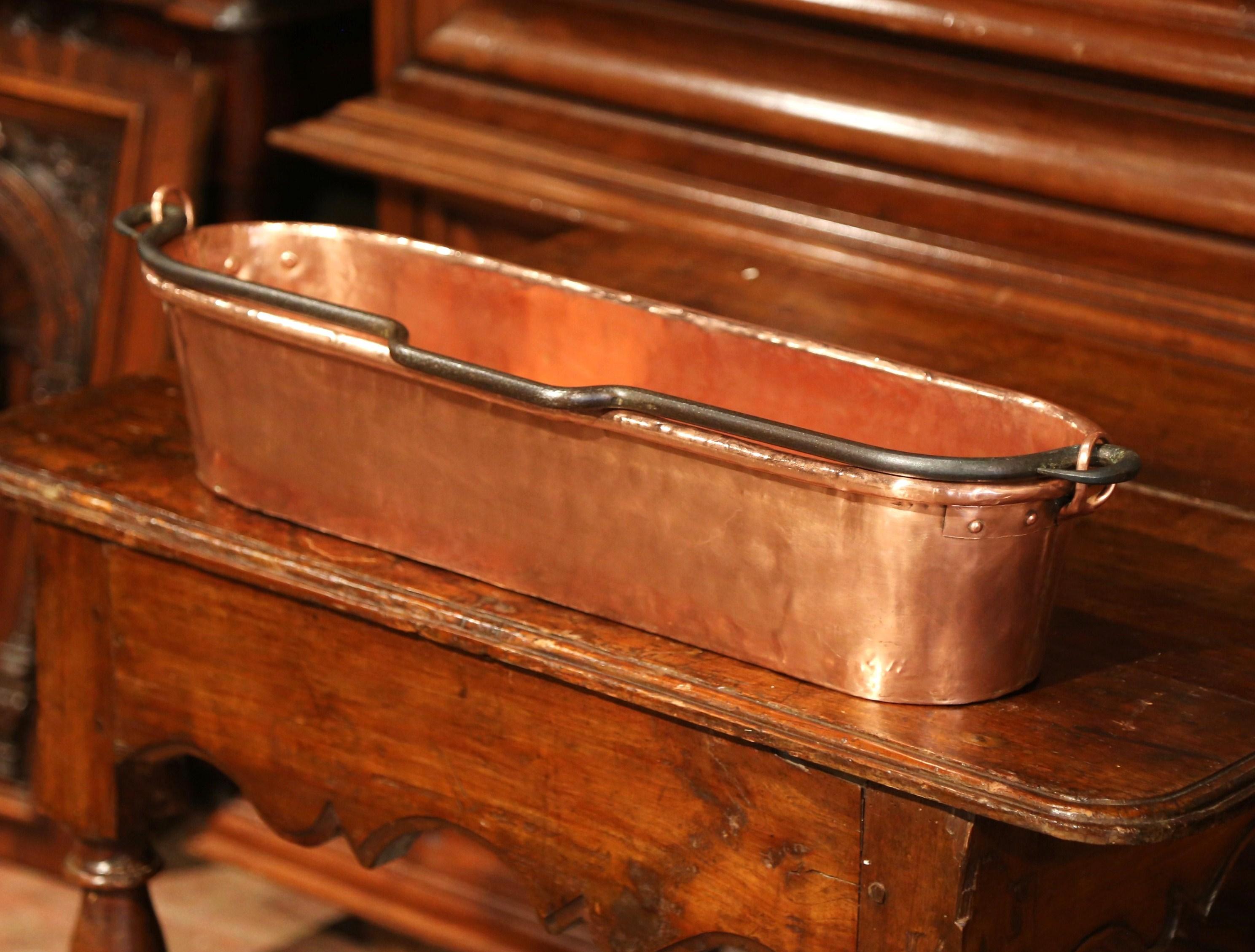 Large 19th Century French Copper and Iron Poissonniere or Fish Kettle In Excellent Condition In Dallas, TX