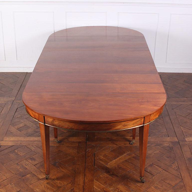 Large 19th Century French Directoire Style Dining Table In Good Condition In Vancouver, British Columbia
