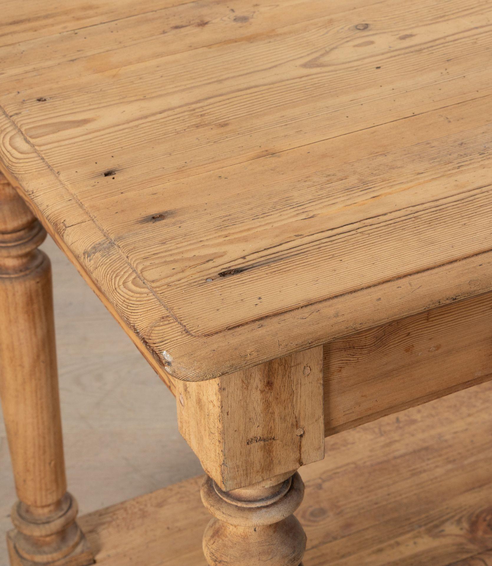 Grande table à tiroirs française du 19ème siècle en vente 5