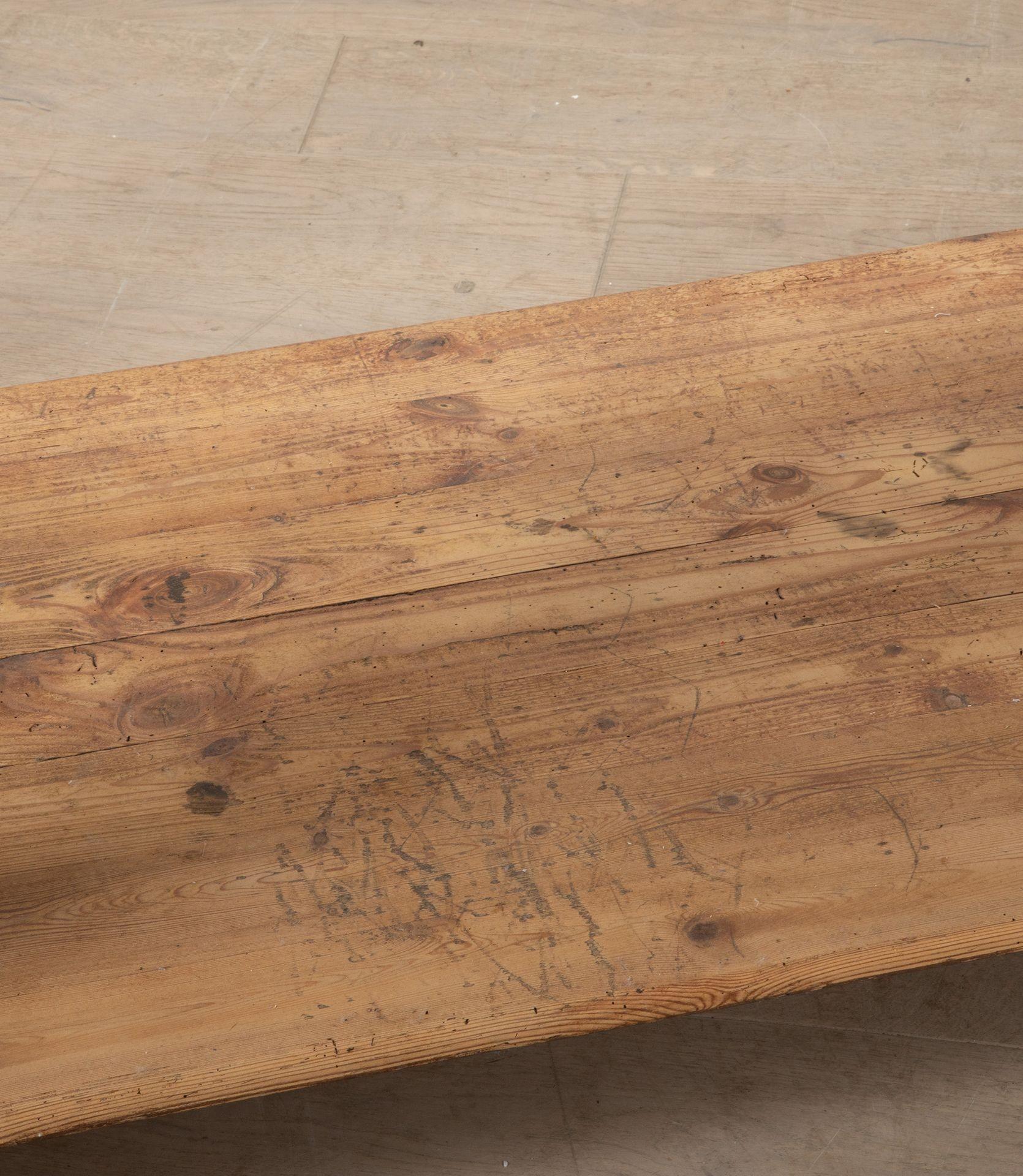 Grande table à tiroirs française du 19ème siècle en vente 10