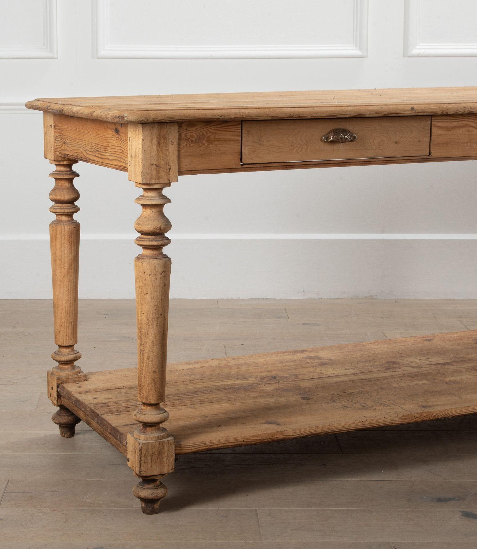 Grande table à tiroirs française du 19ème siècle en vente 2