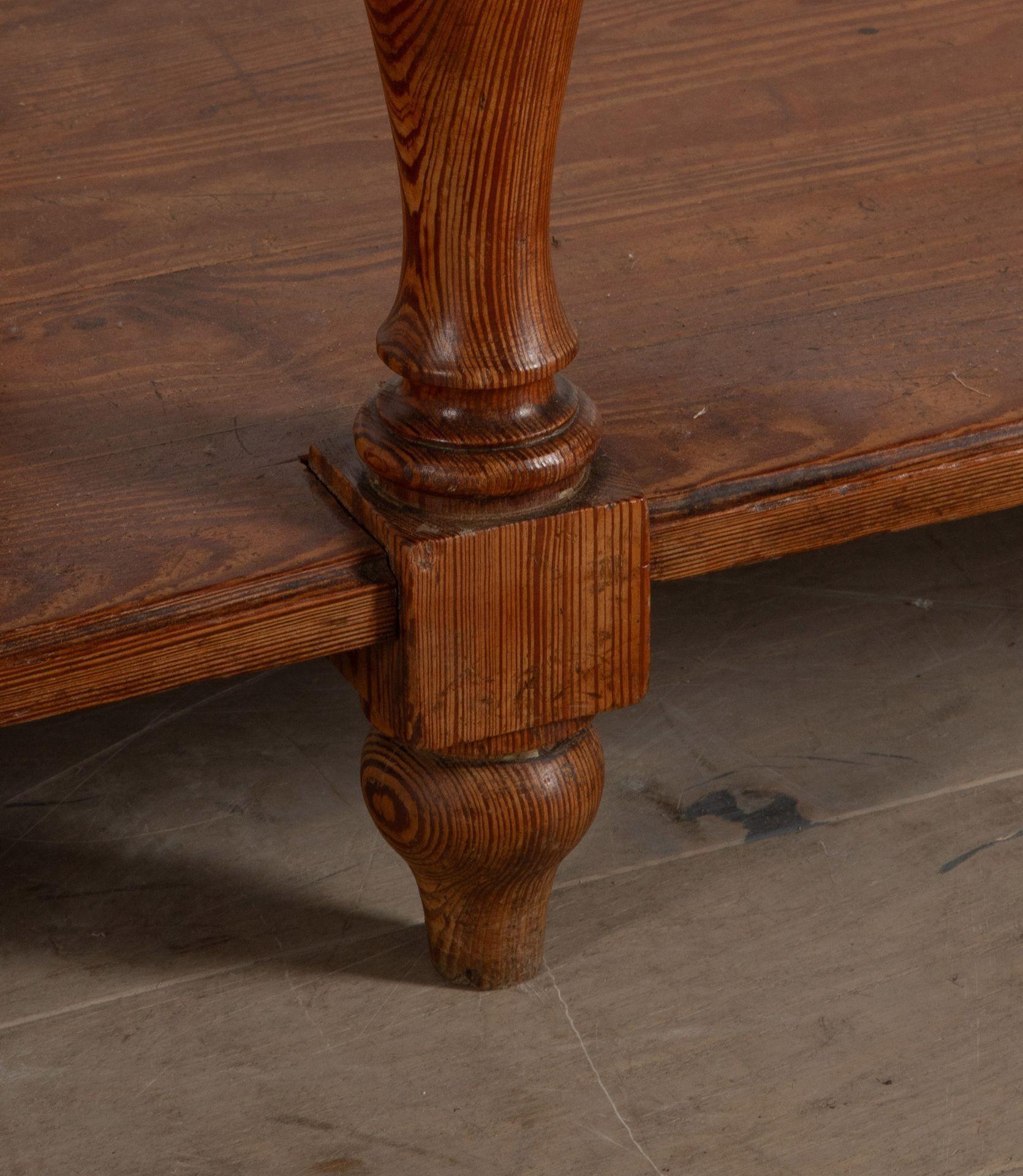 Grande table à tiroirs française du 19ème siècle en vente 2