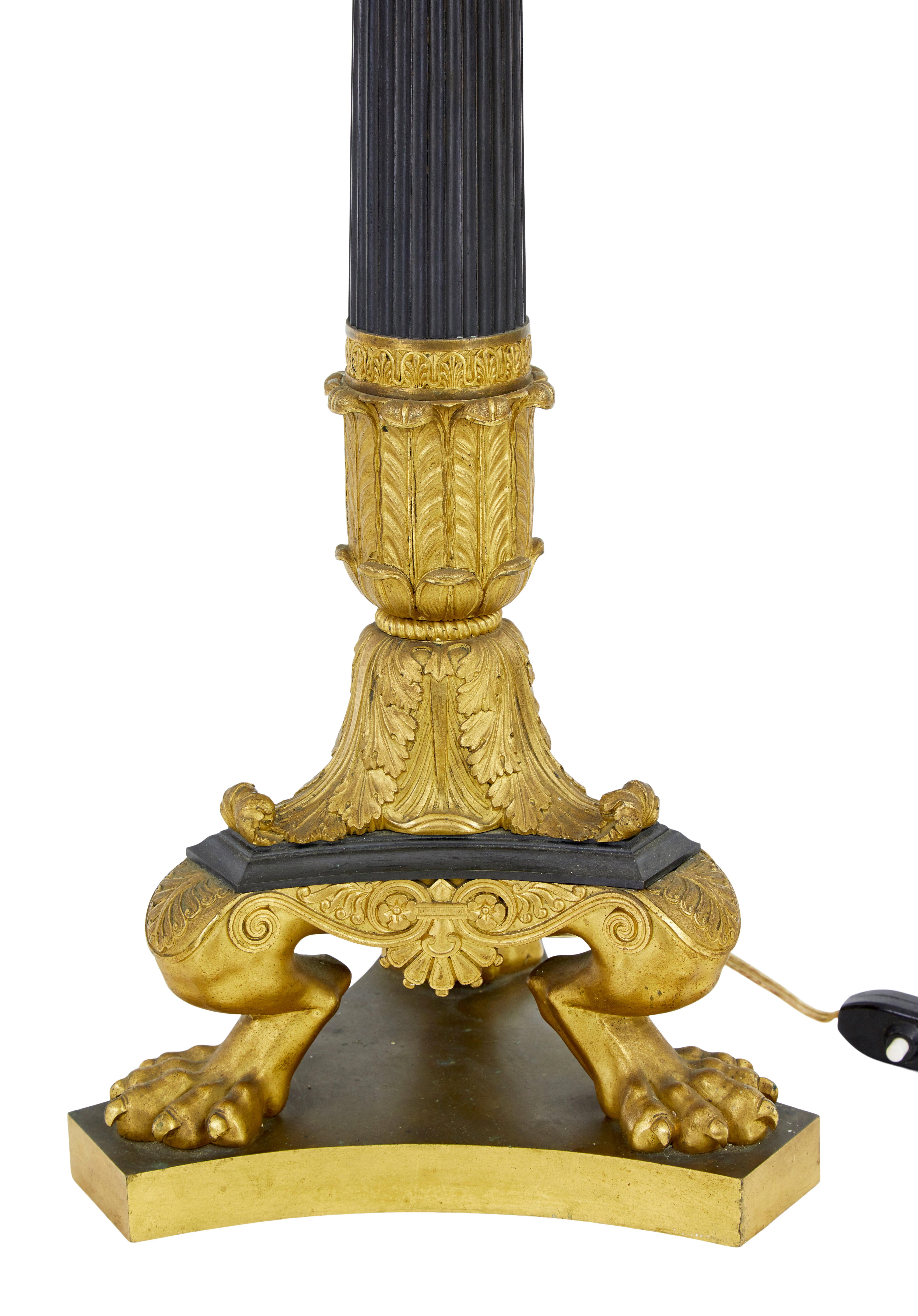 Empire Grande lampe à poser en bronze doré de style empire français du XIXe siècle en vente
