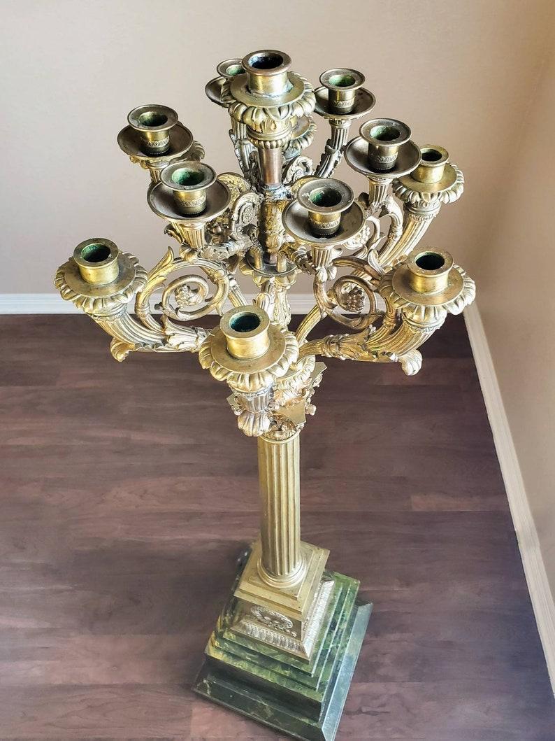 Doré Grand candélabre de sol d'époque Empire français du 19ème siècle en vente