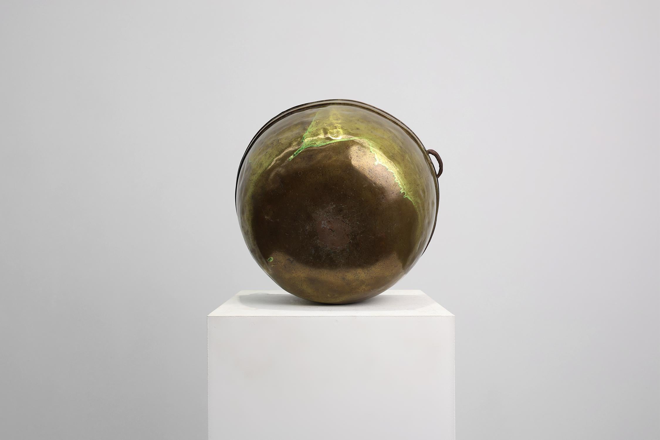 Grande bollitore in rame da fattoria francese del XIX secolo con manico in ferro in vendita 7