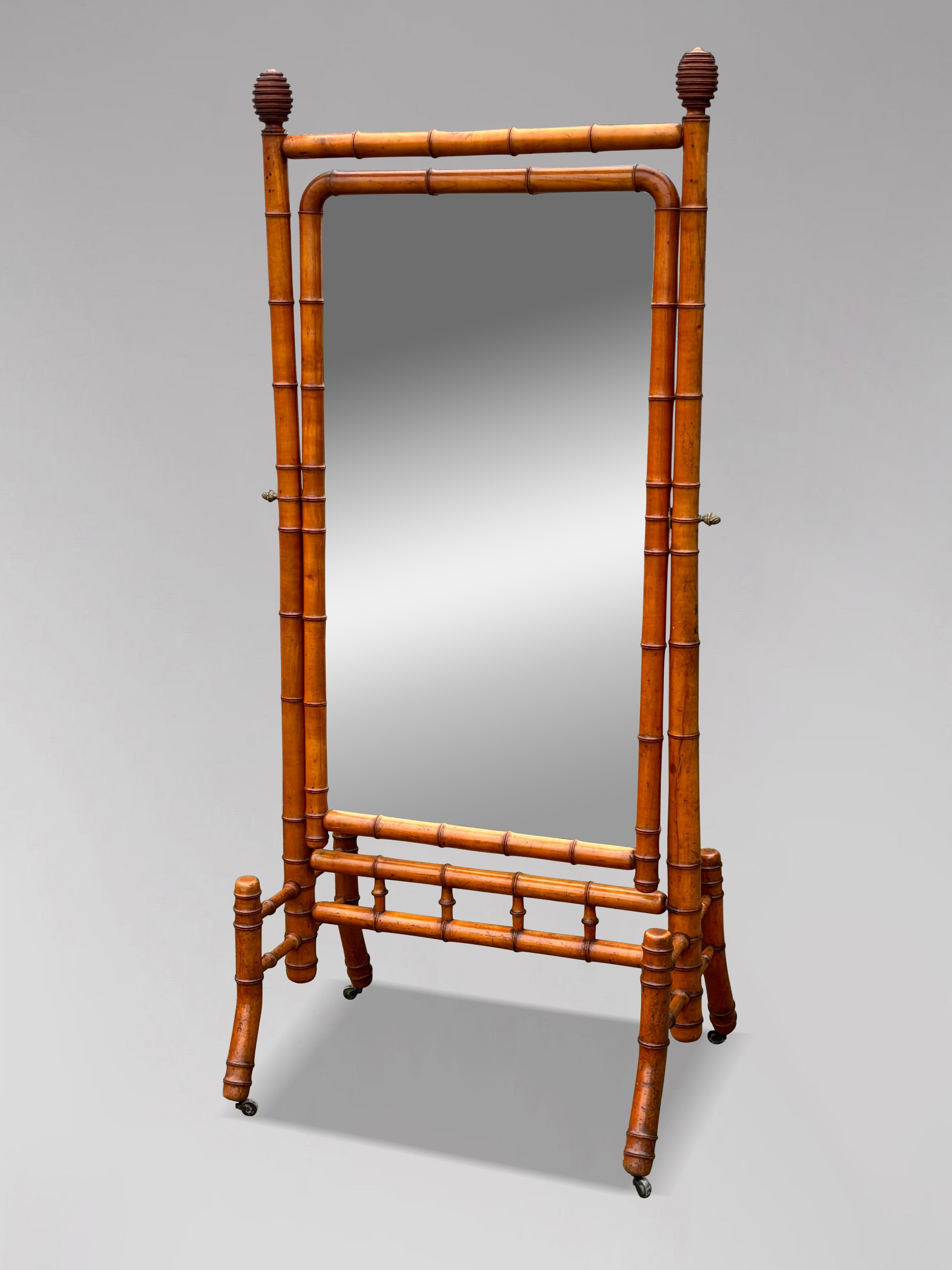 Grand miroir oval français du 19ème siècle en faux bambou en vente 4
