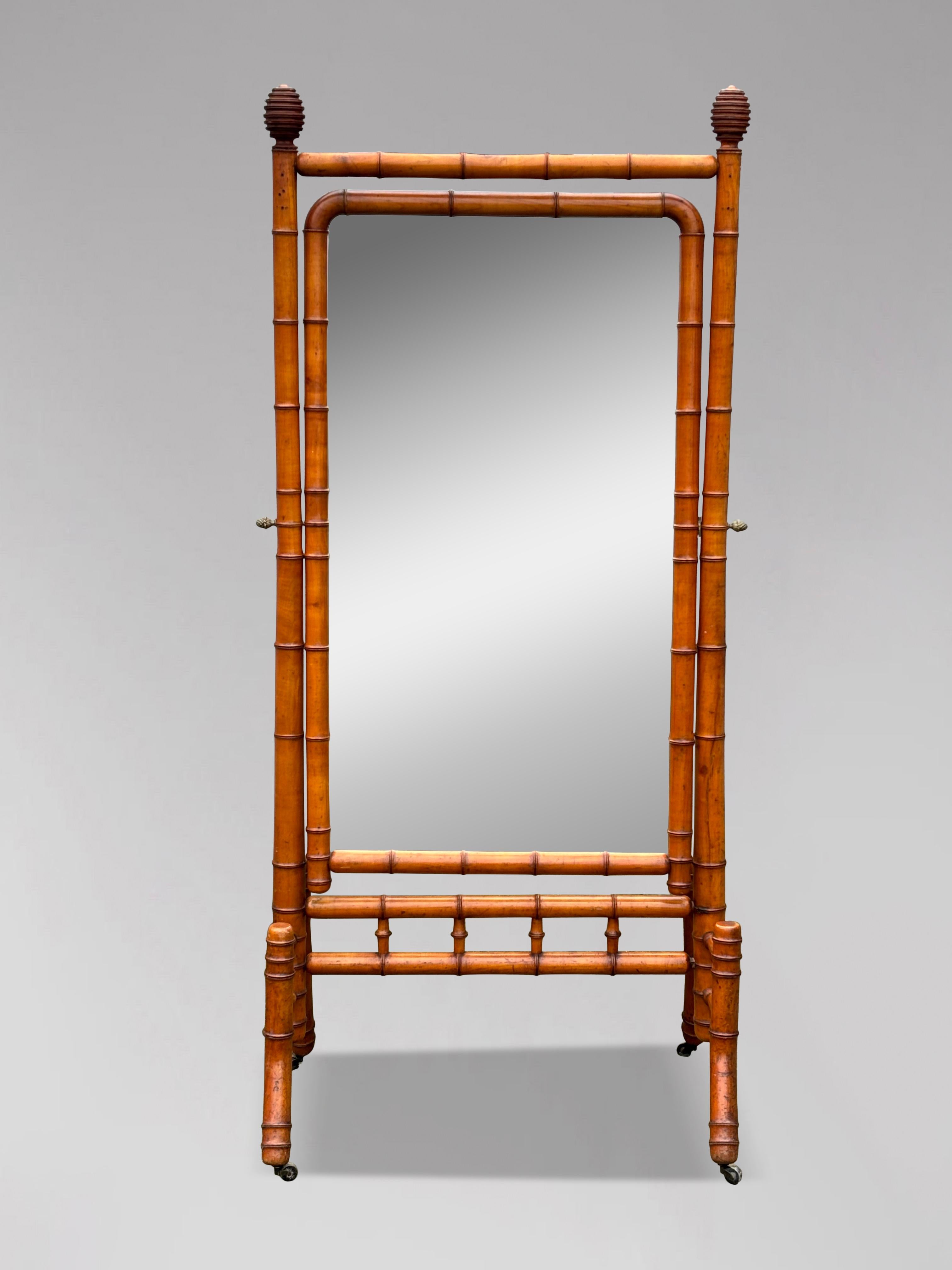 Grand miroir oval français du 19ème siècle en faux bambou en vente 2