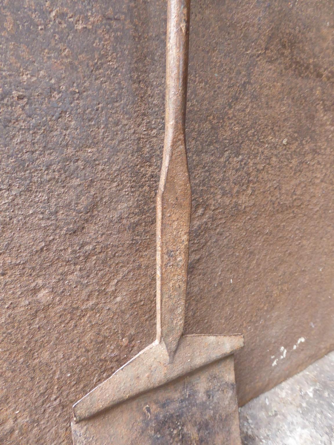 Large 19th Century French Fireplace Shovel or Fire Shovel In Good Condition For Sale In Amerongen, NL