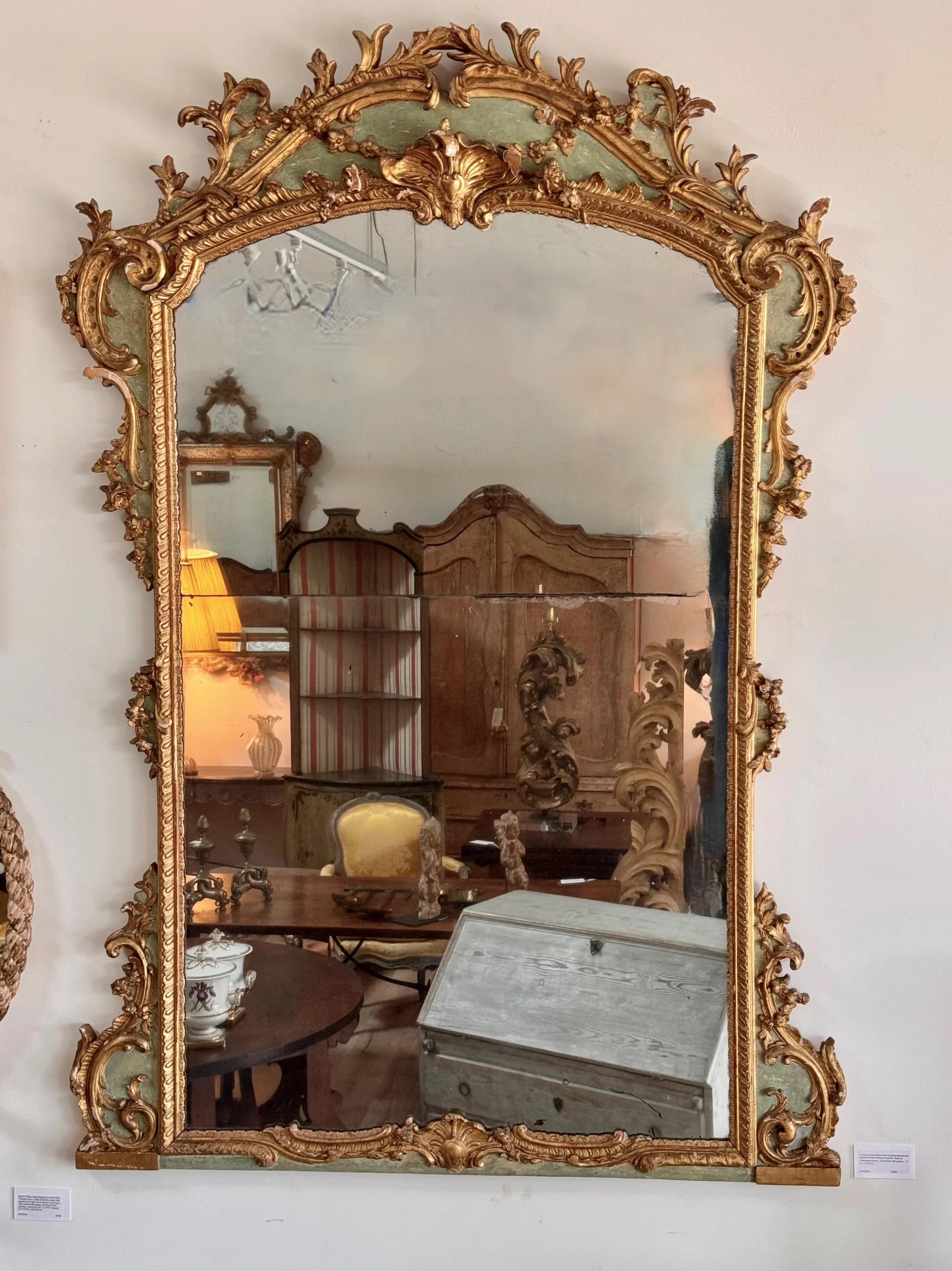 Gran espejo francés del siglo XIX pintado en verde y dorado Vidrio en venta