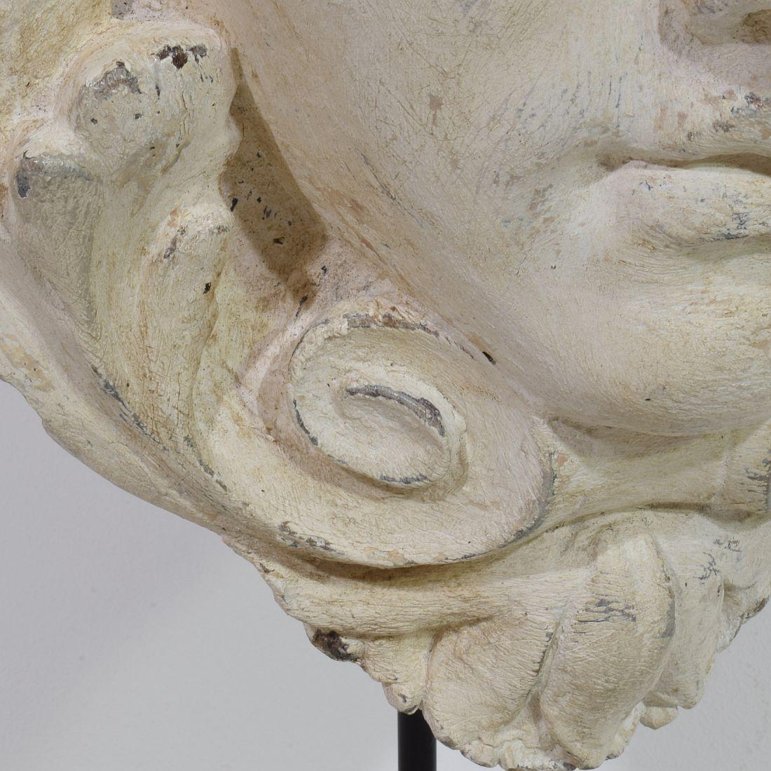 Grande tête en bois sculptée à la main au XIXe siècle 9