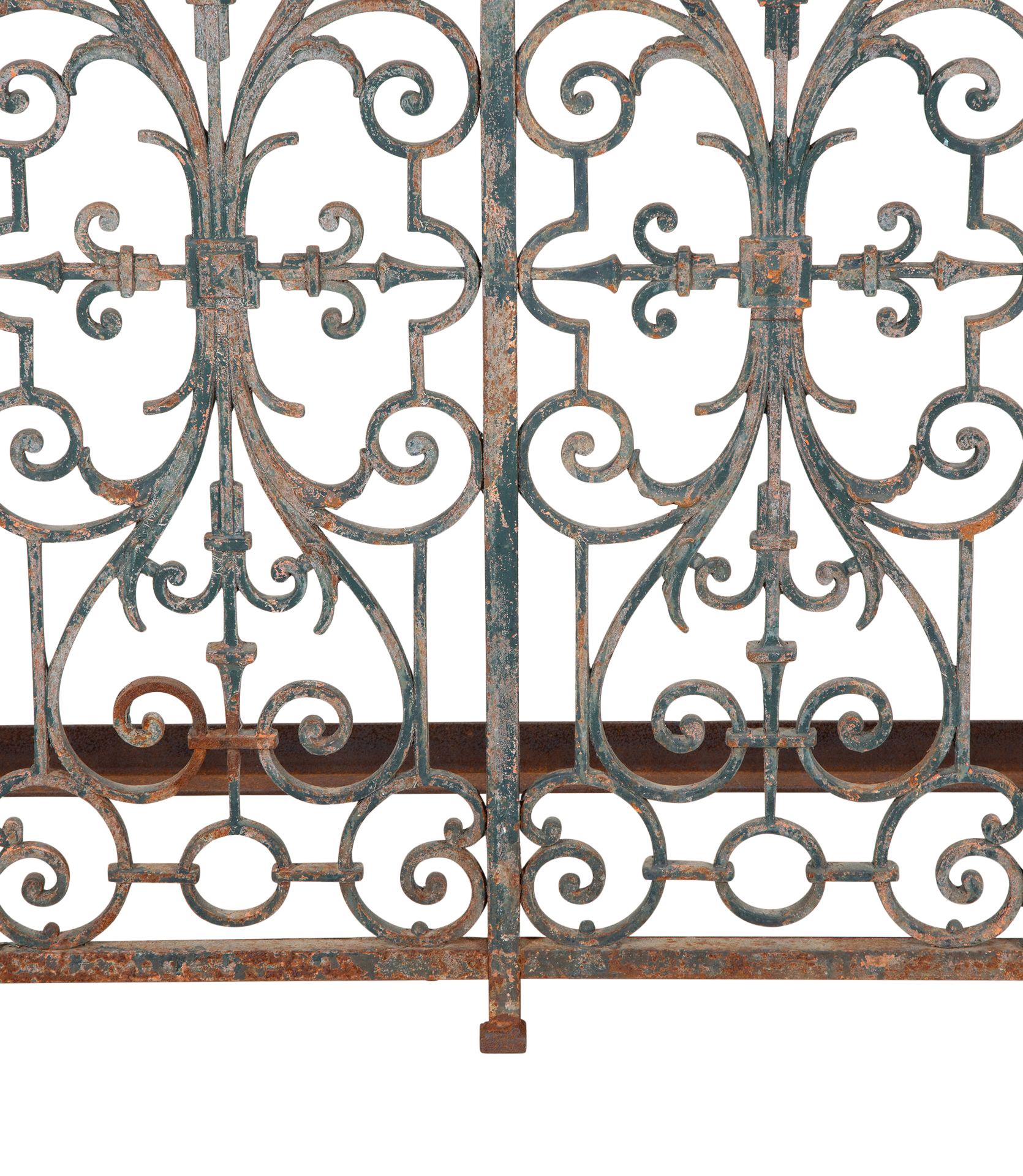 Large 19th Century French Iron Balcony Console For Sale 2