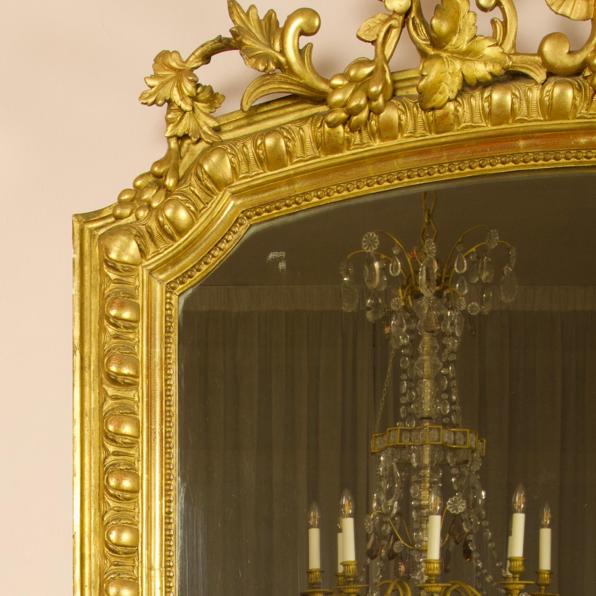 Large 19th Century French Louis XVI Napoleon III Giltwood Wall Mirror In Good Condition For Sale In Berlin, DE