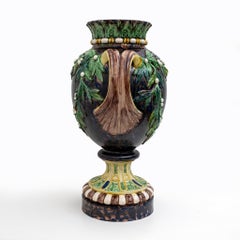 Large 19th century French Majolica Renaissance Palissy Vase with Mistletoe, 1880