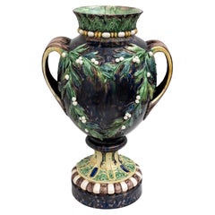 Large 19th century French Majolica Renaissance Palissy Vase with Mistletoe, 1880