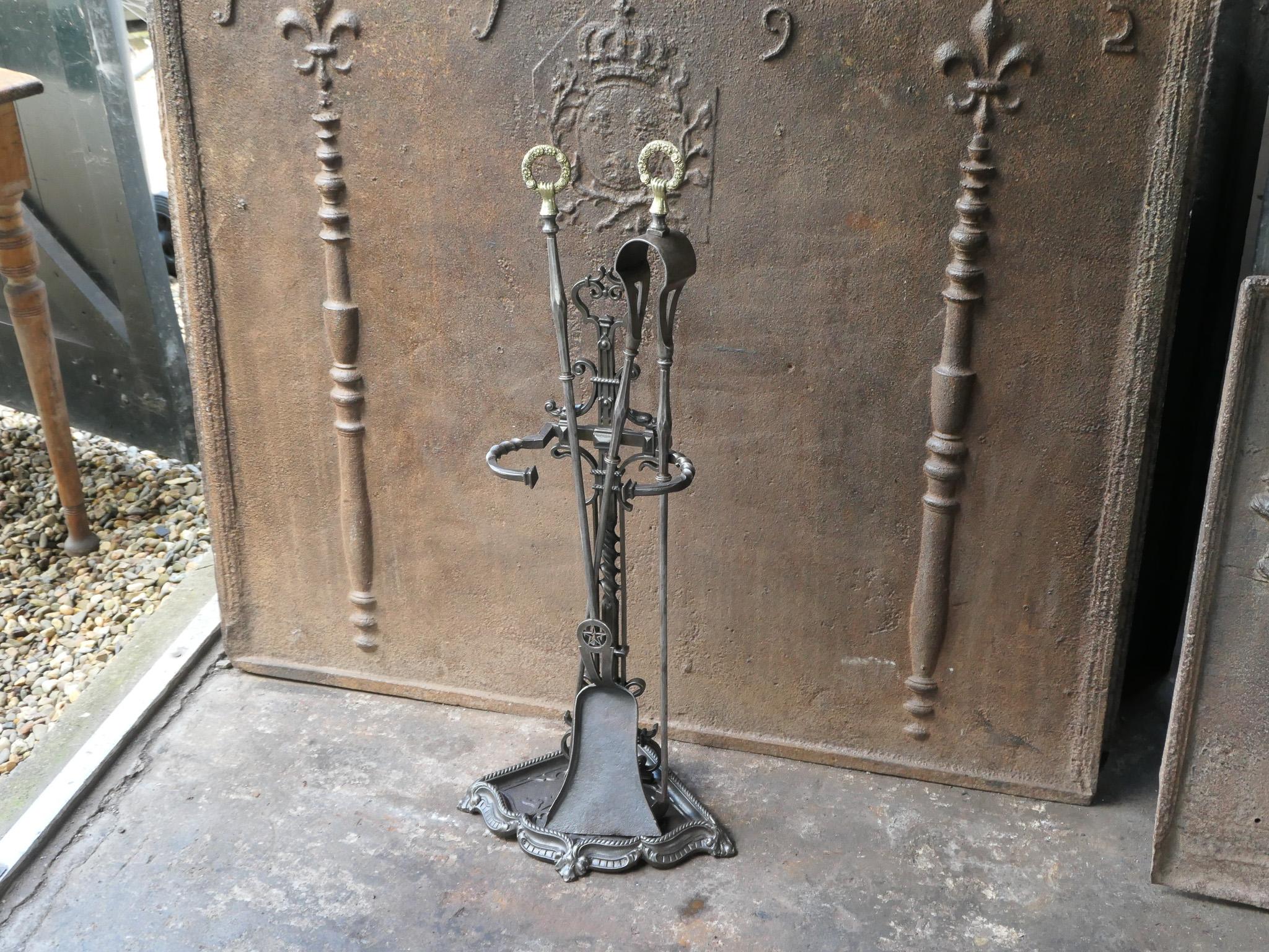 Grande set di attrezzi per caminetto francese Napoleone III del XIX secolo In condizioni buone in vendita a Soest, NL