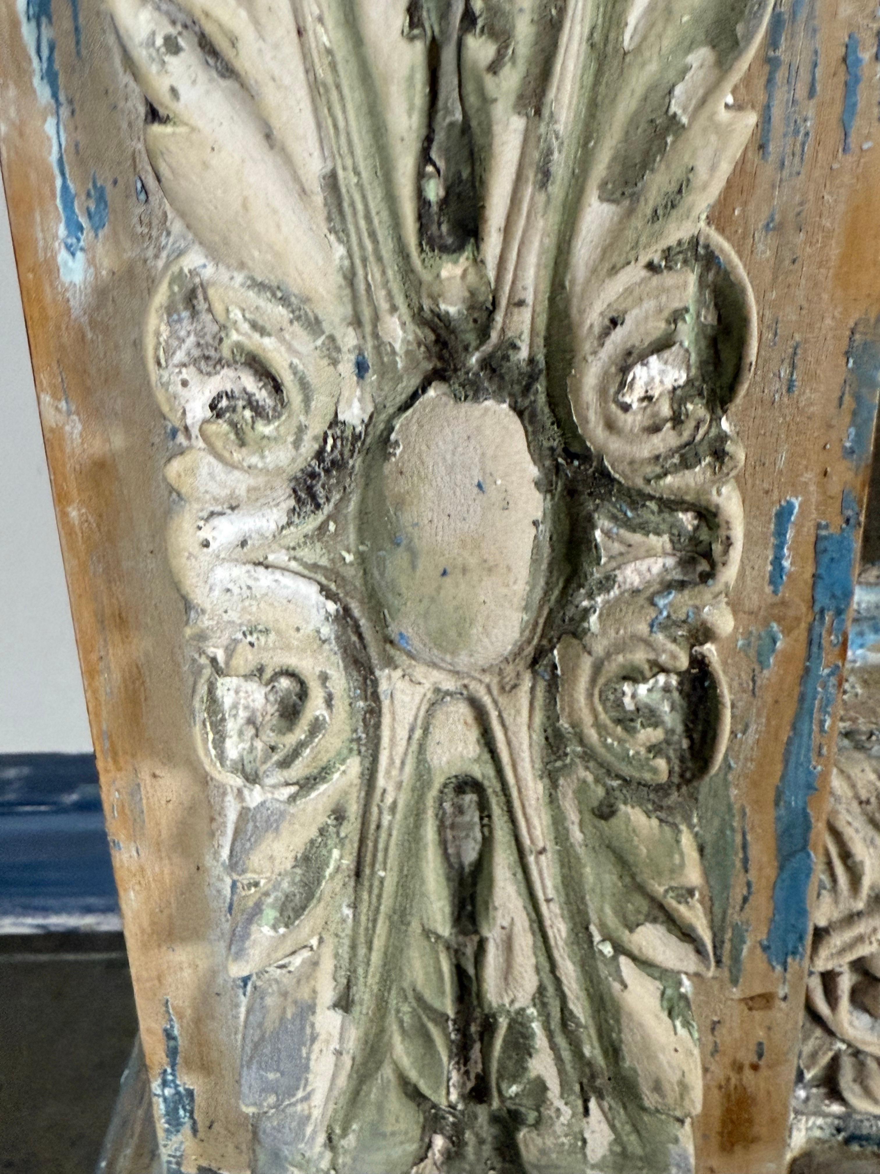 Large 19th Century French Neoclassical Trumeau Mirror with Aged Painted Finish en vente 4