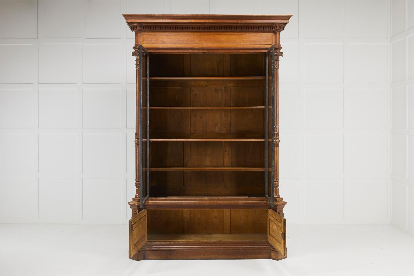 Large 19th Century French Oak Library Bookcase For Sale 3