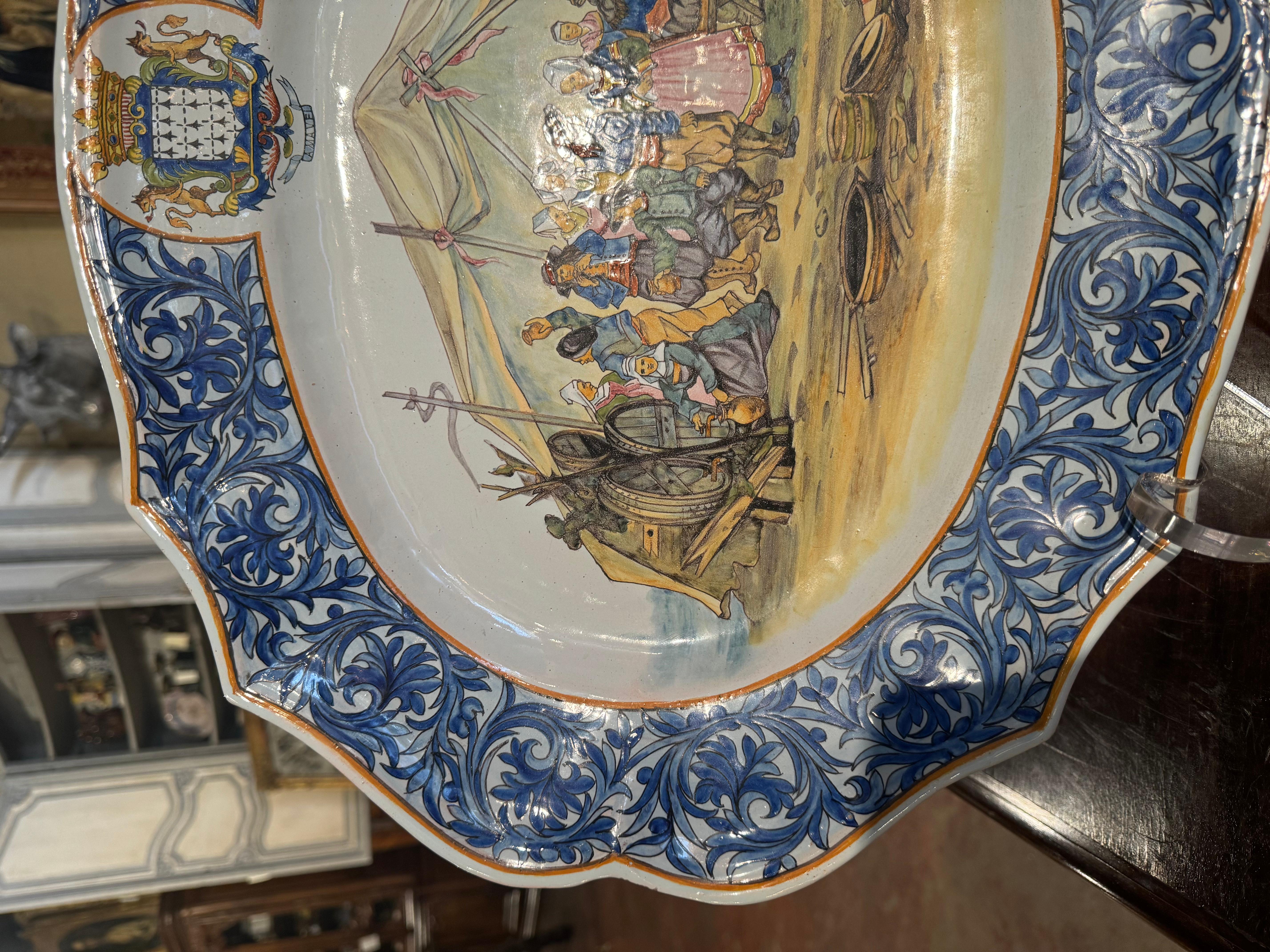Faïence Grand plateau de service Beau Quimper en faïence peinte du 19ème siècle en vente